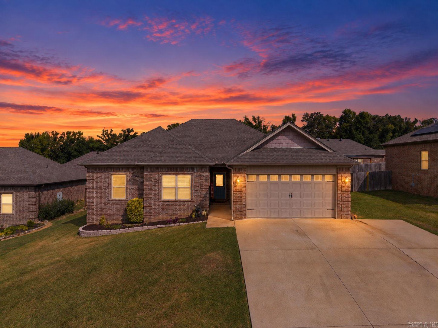 744 Mango Loop Property Photo 1