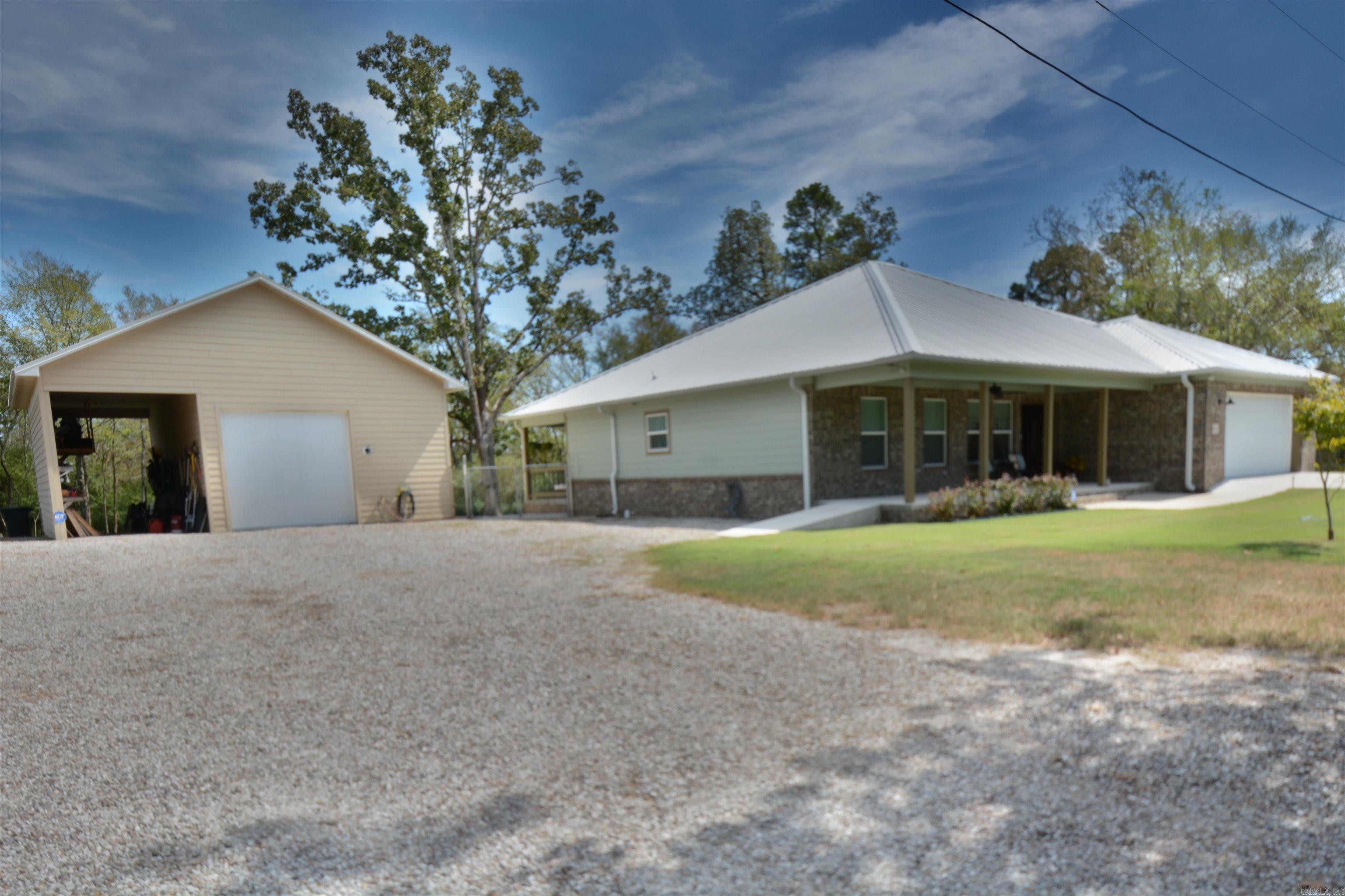 104 Hinton Lane Property Photo 4