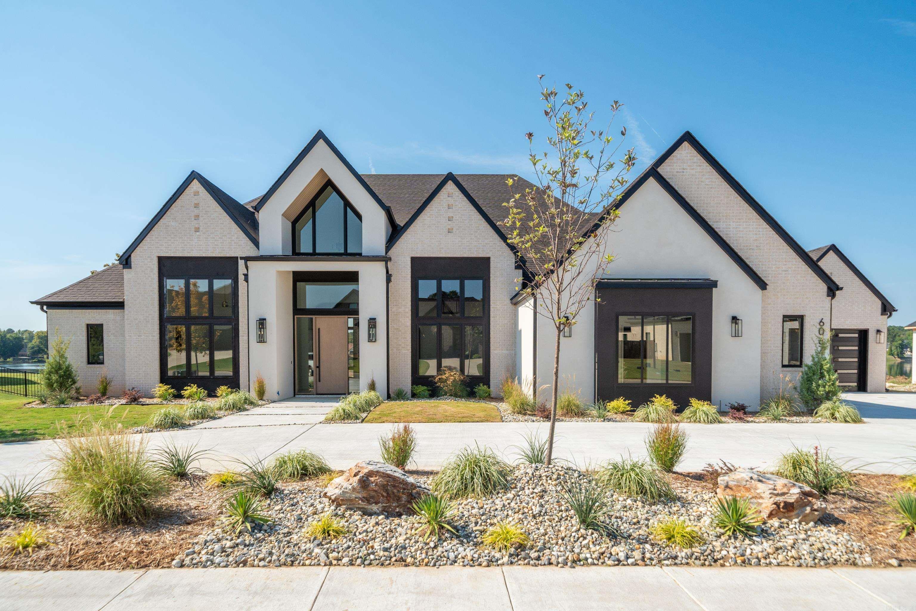 6067 Majestic Waters Drive Property Photo 1