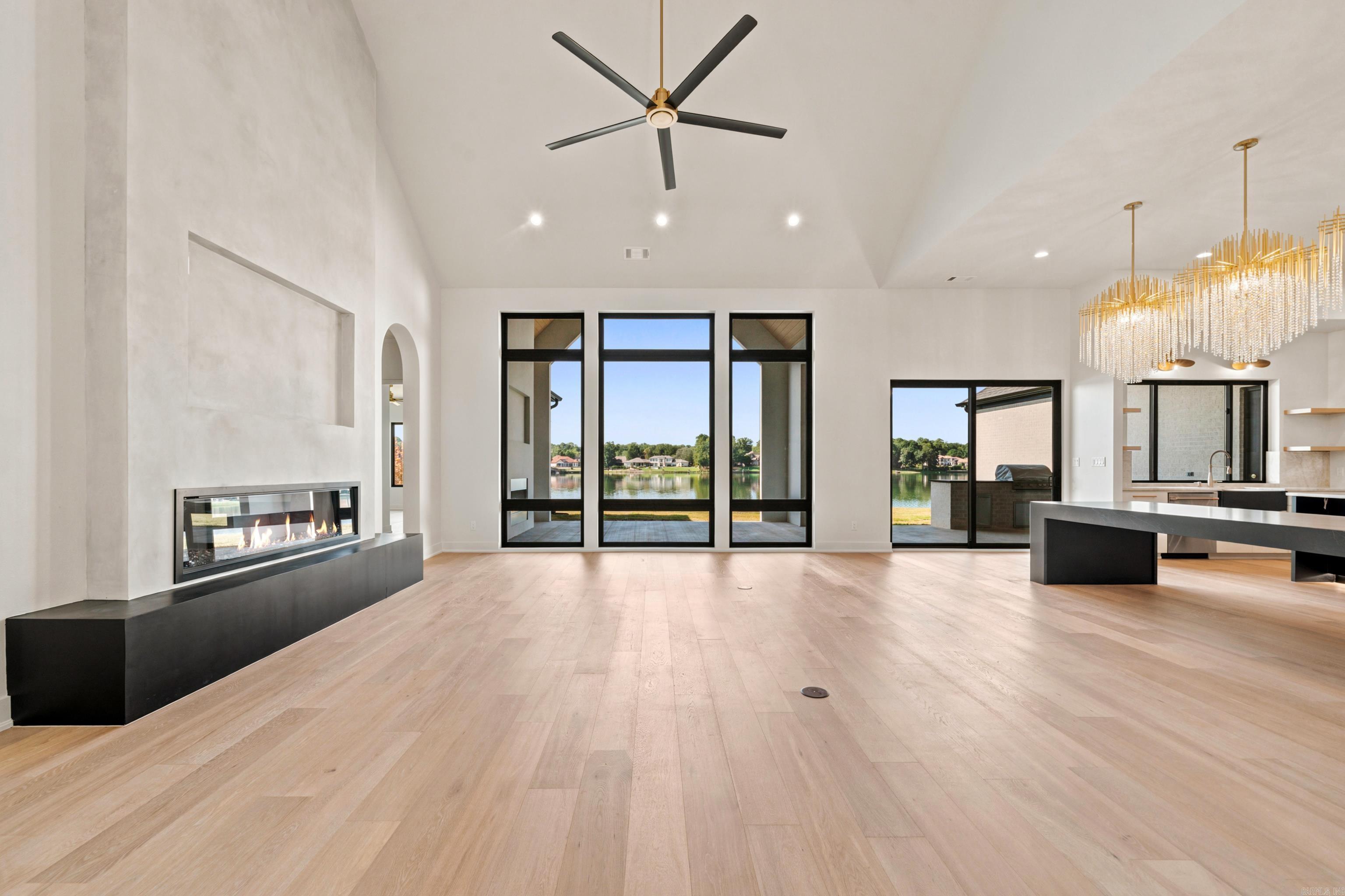 6067 Majestic Waters Drive Property Photo 6
