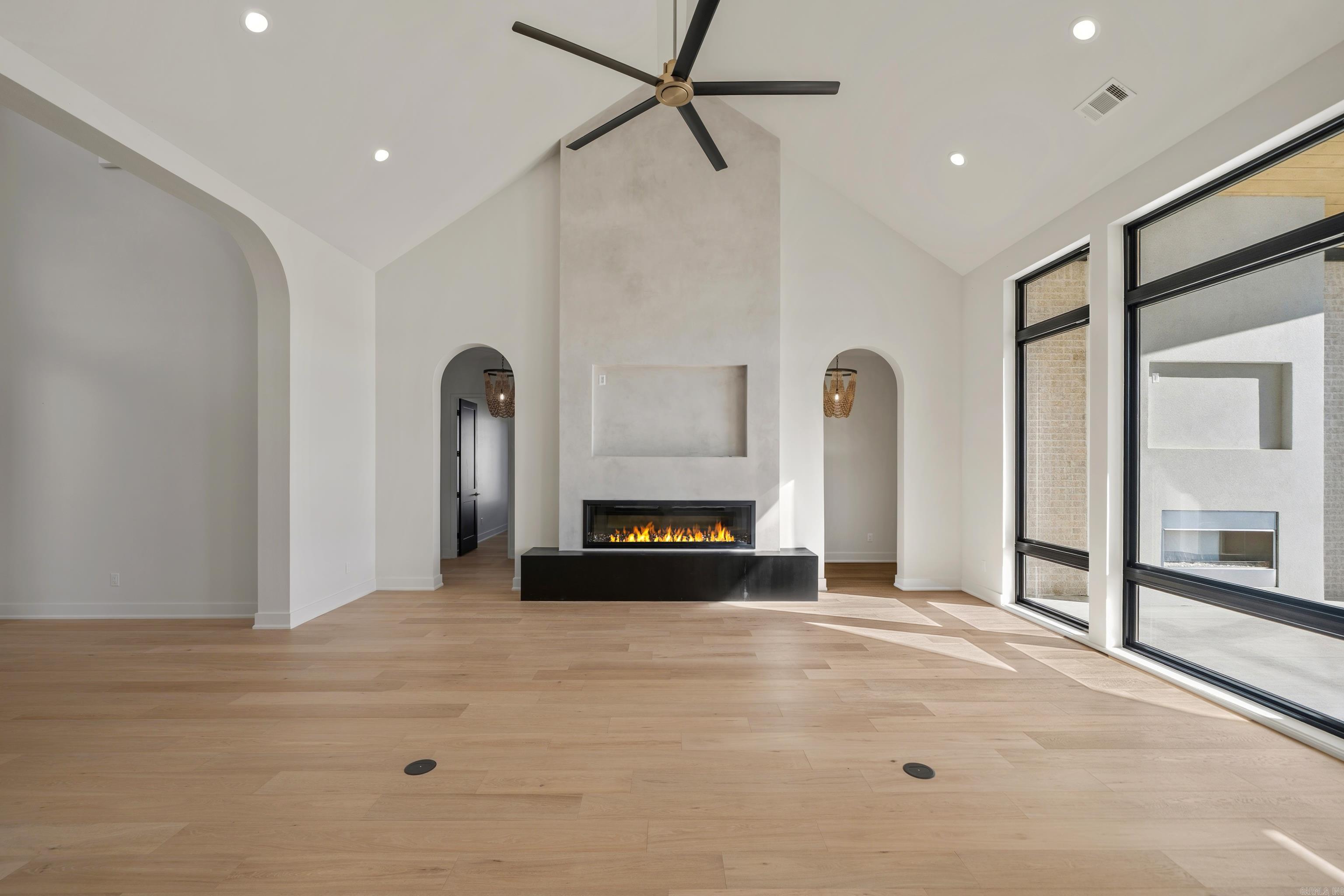 6067 Majestic Waters Drive Property Photo 7