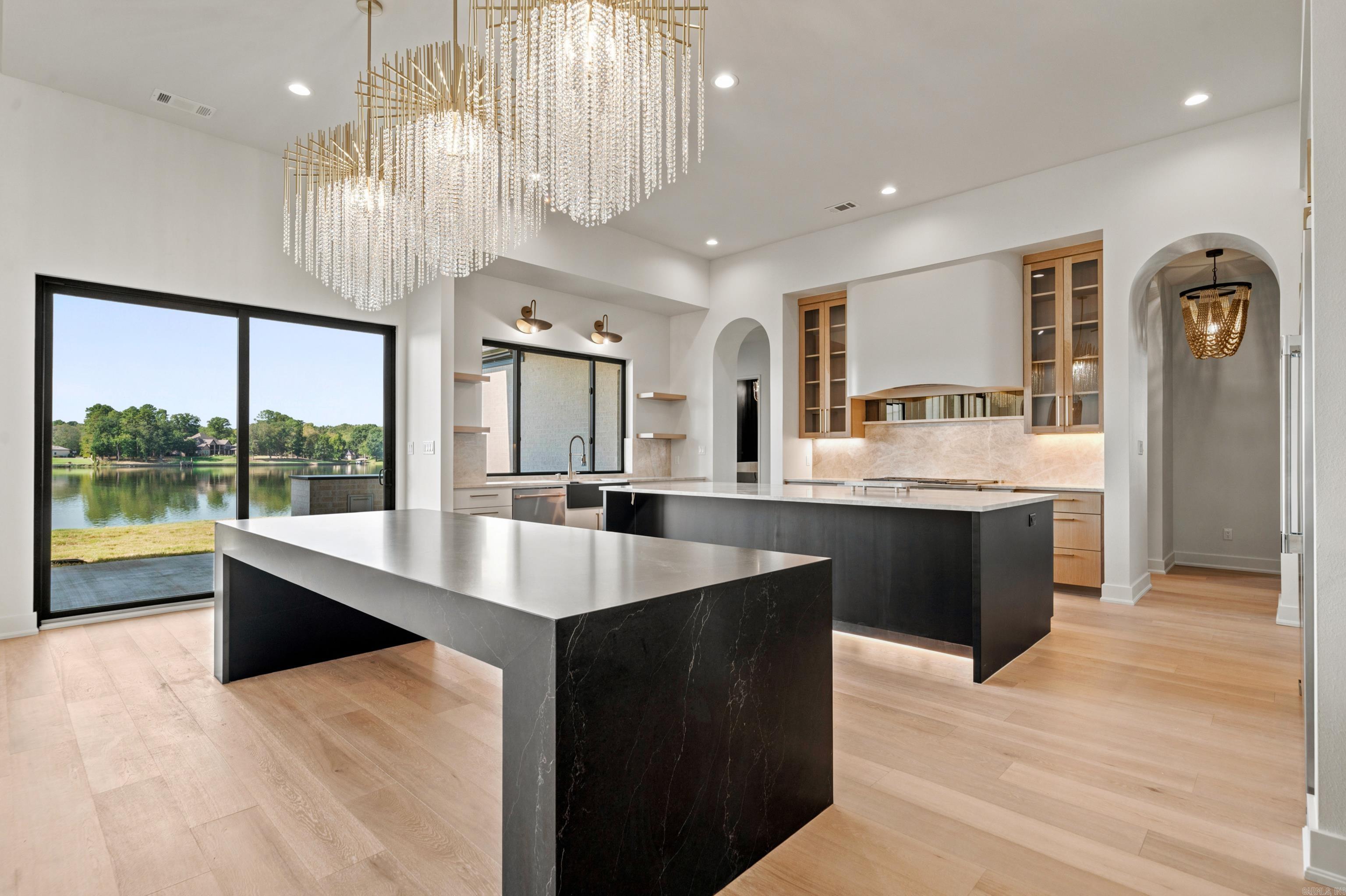 6067 Majestic Waters Drive Property Photo 10