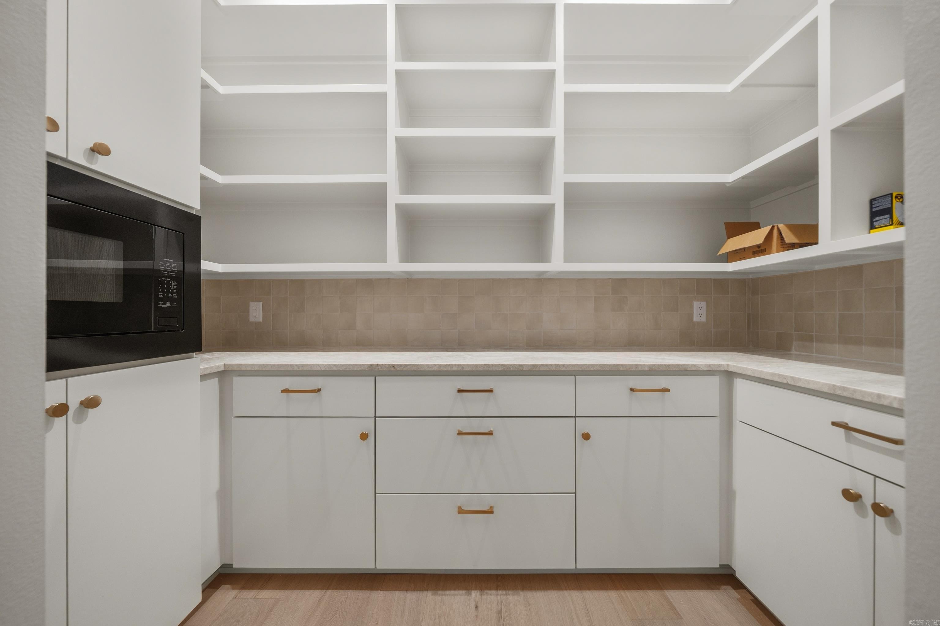 6067 Majestic Waters Drive Property Photo 15