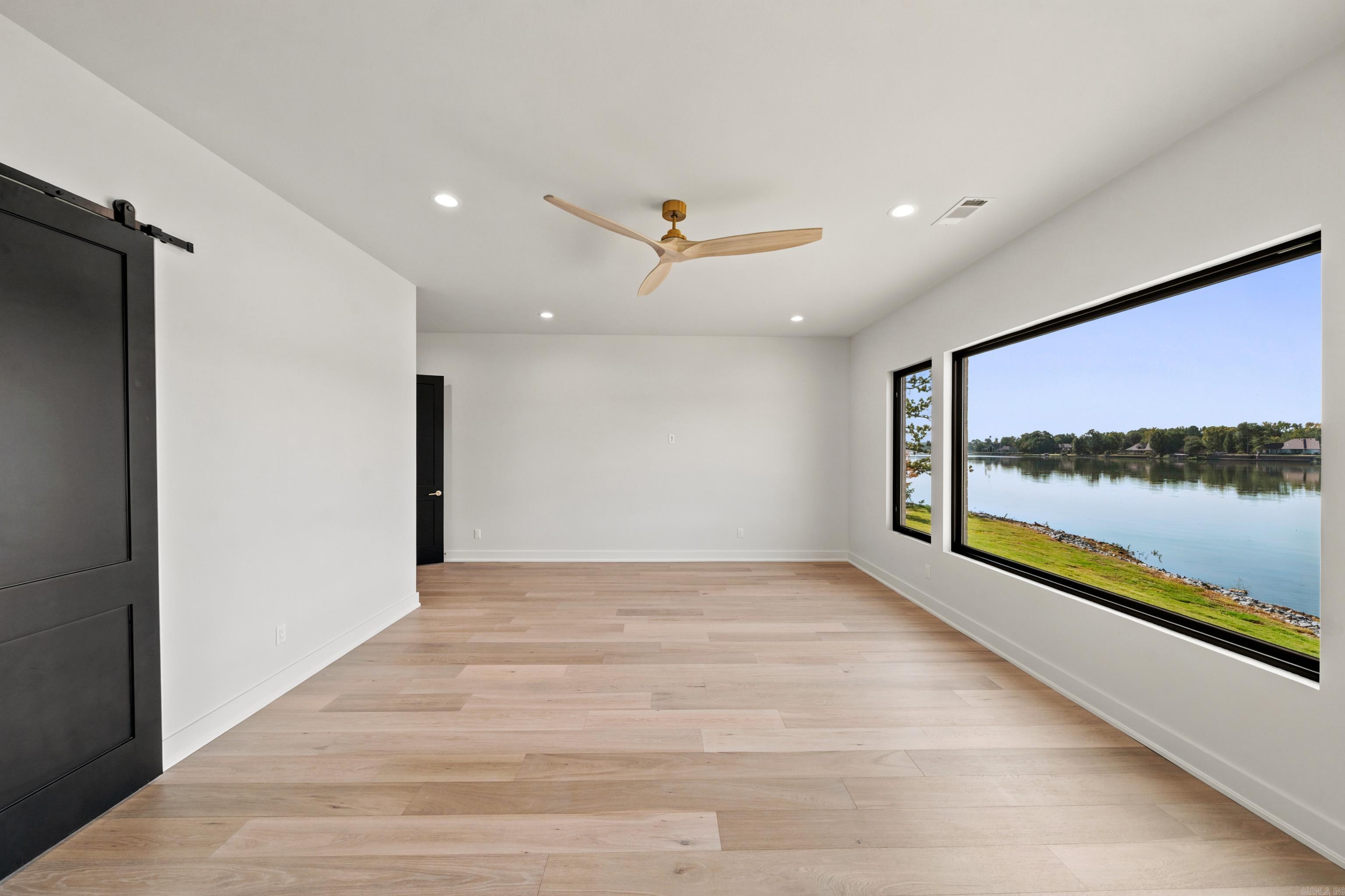 6067 Majestic Waters Drive Property Photo 24