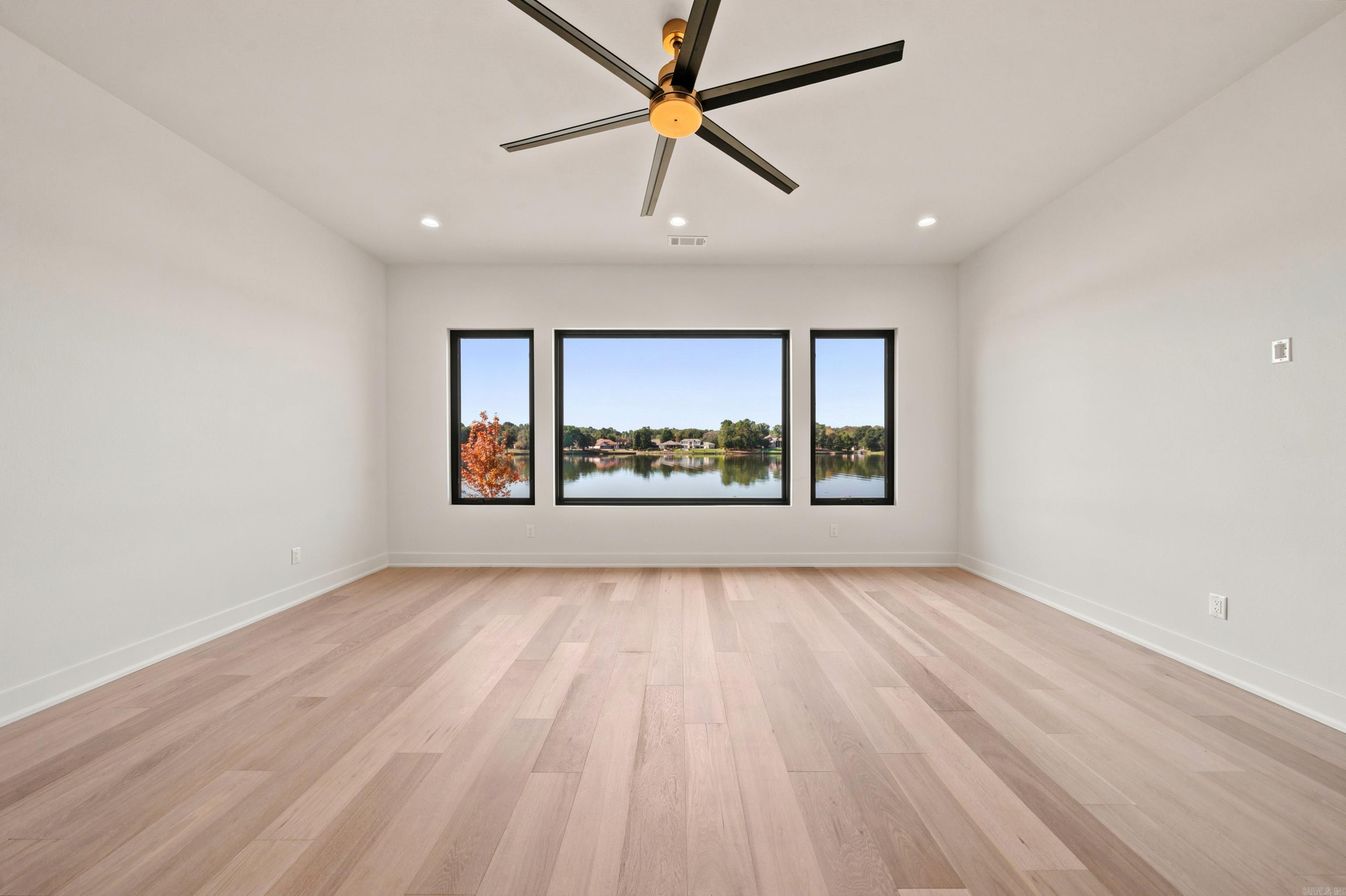 6067 Majestic Waters Drive Property Photo 35