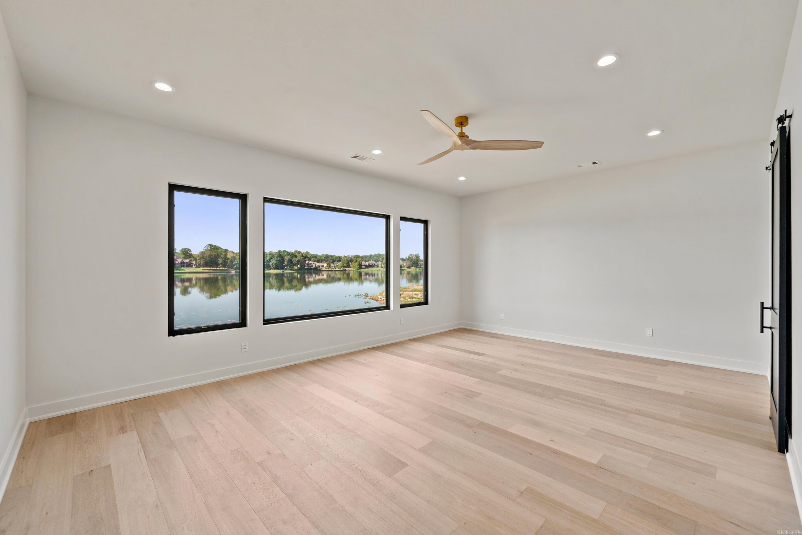 6067 Majestic Waters Drive Property Photo 38