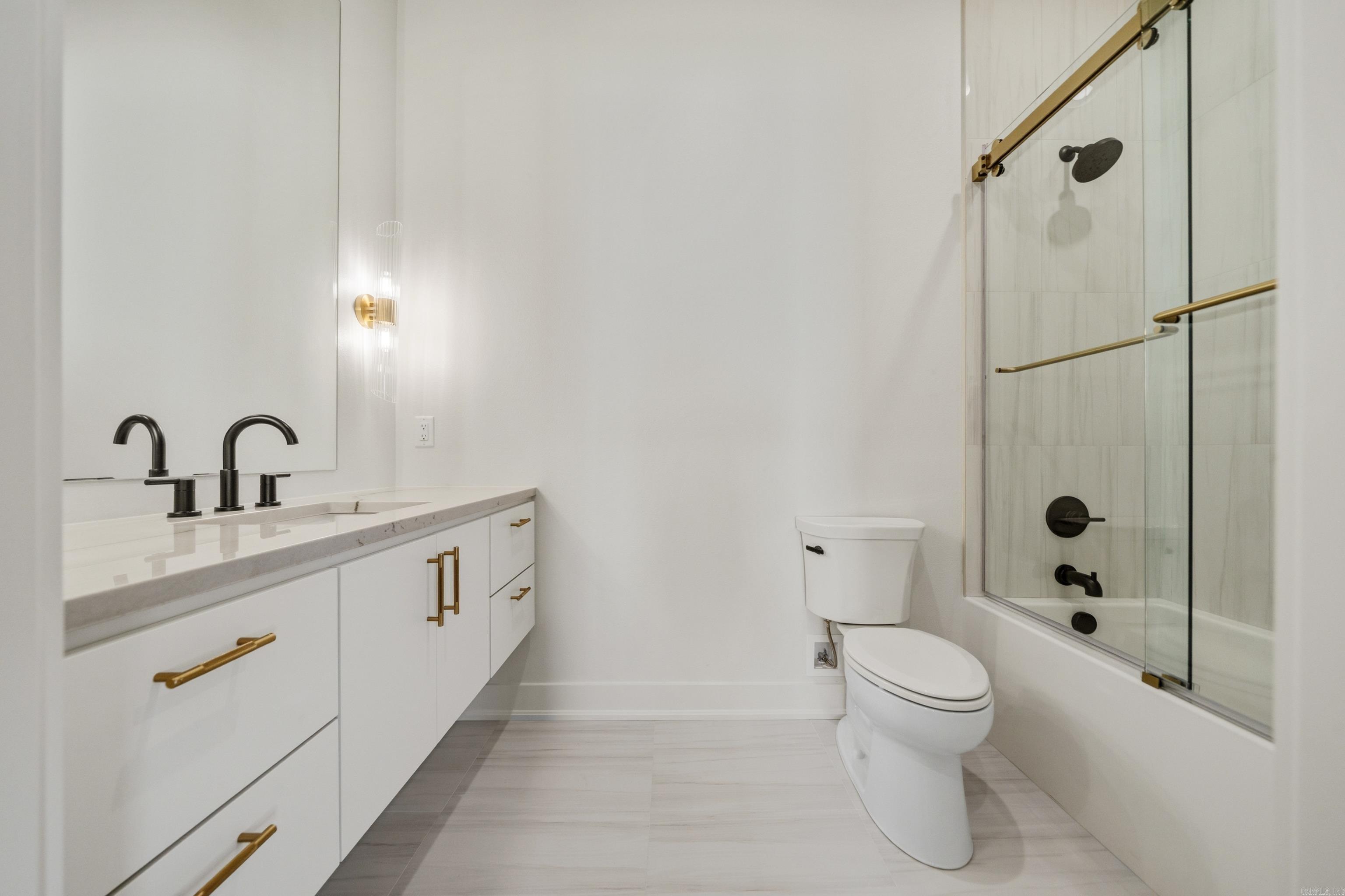 6067 Majestic Waters Drive Property Photo 43
