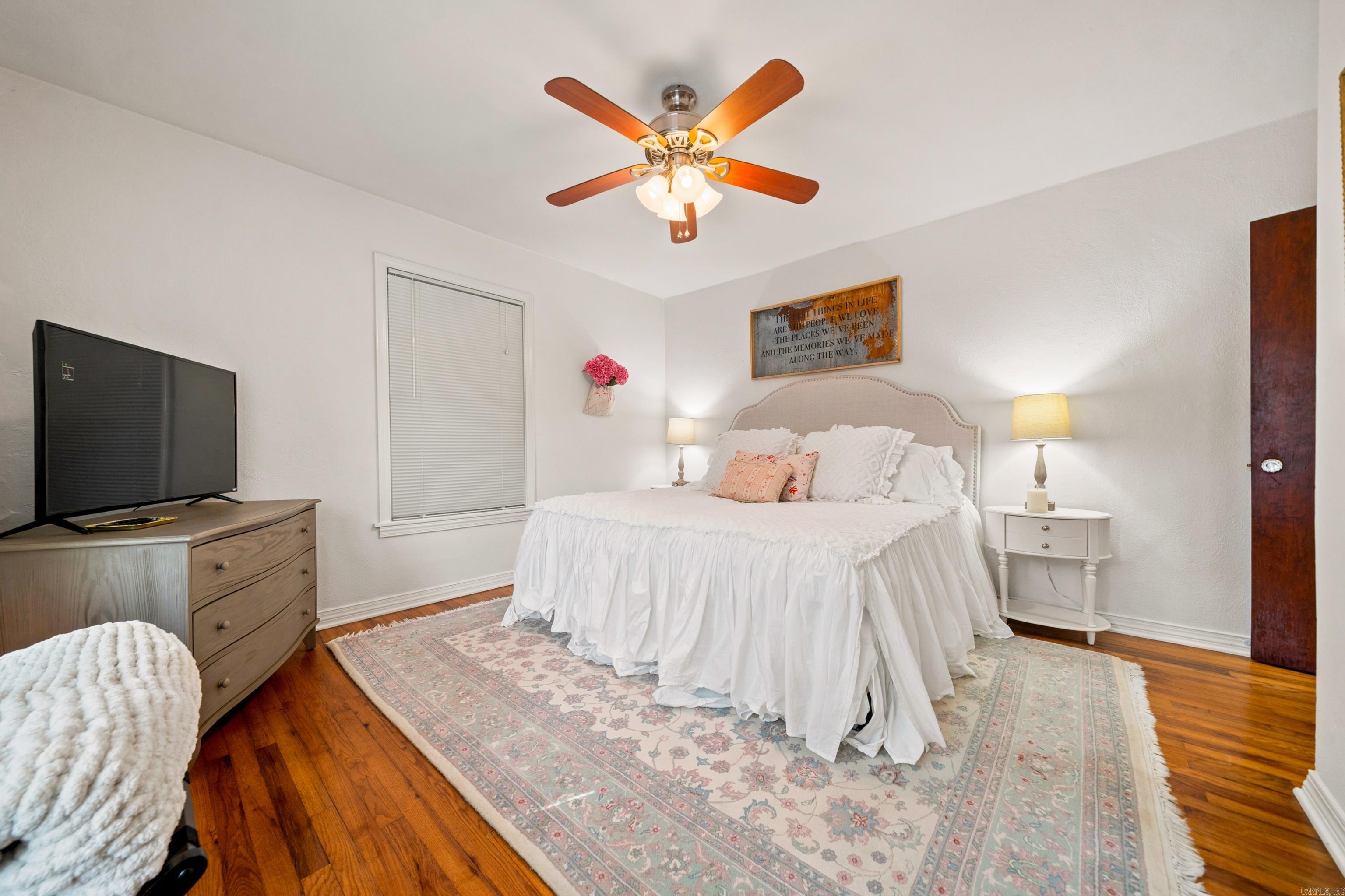 104 E St. Louis Street Property Photo 18