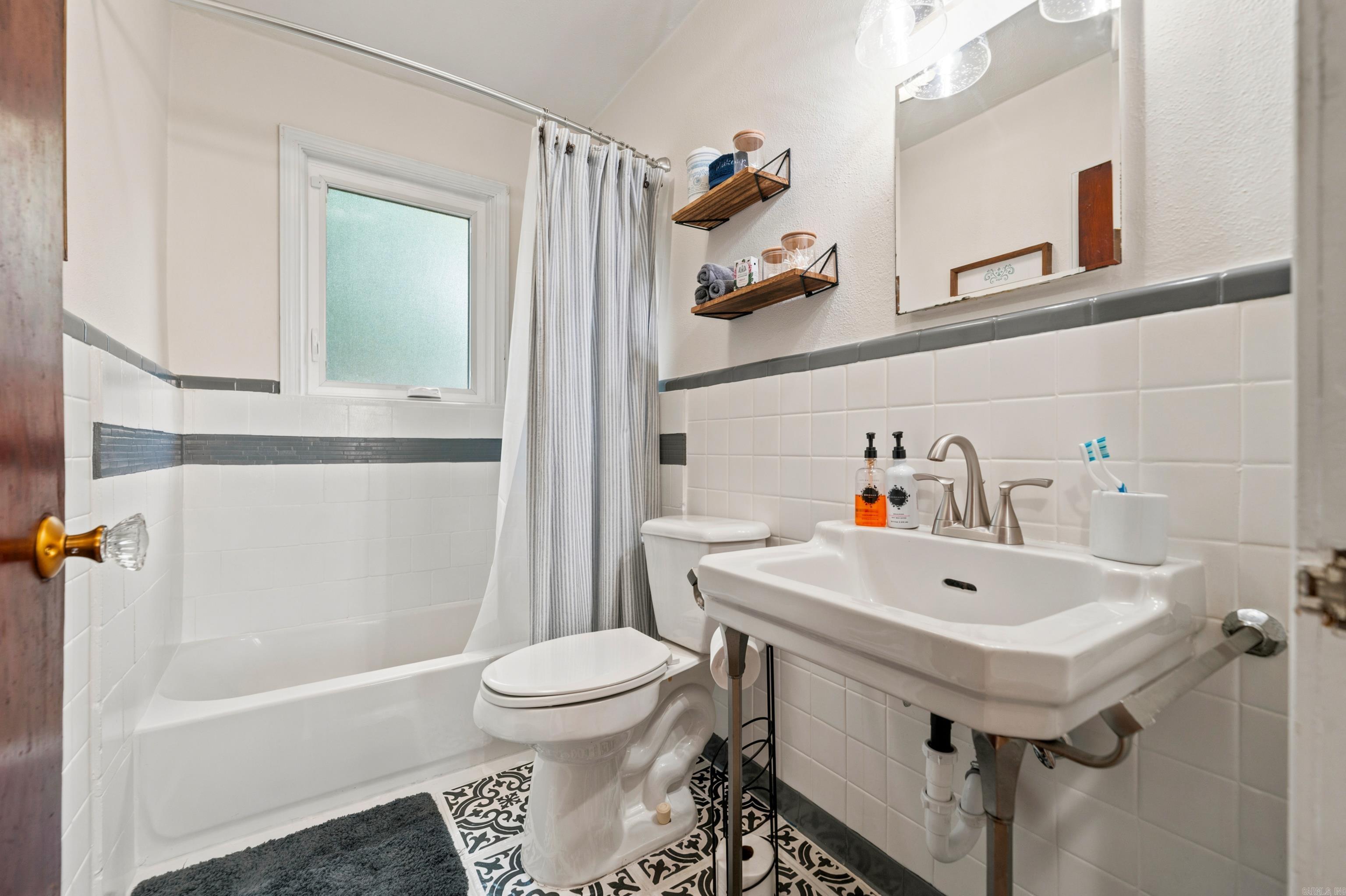 104 E St. Louis Street Property Photo 23