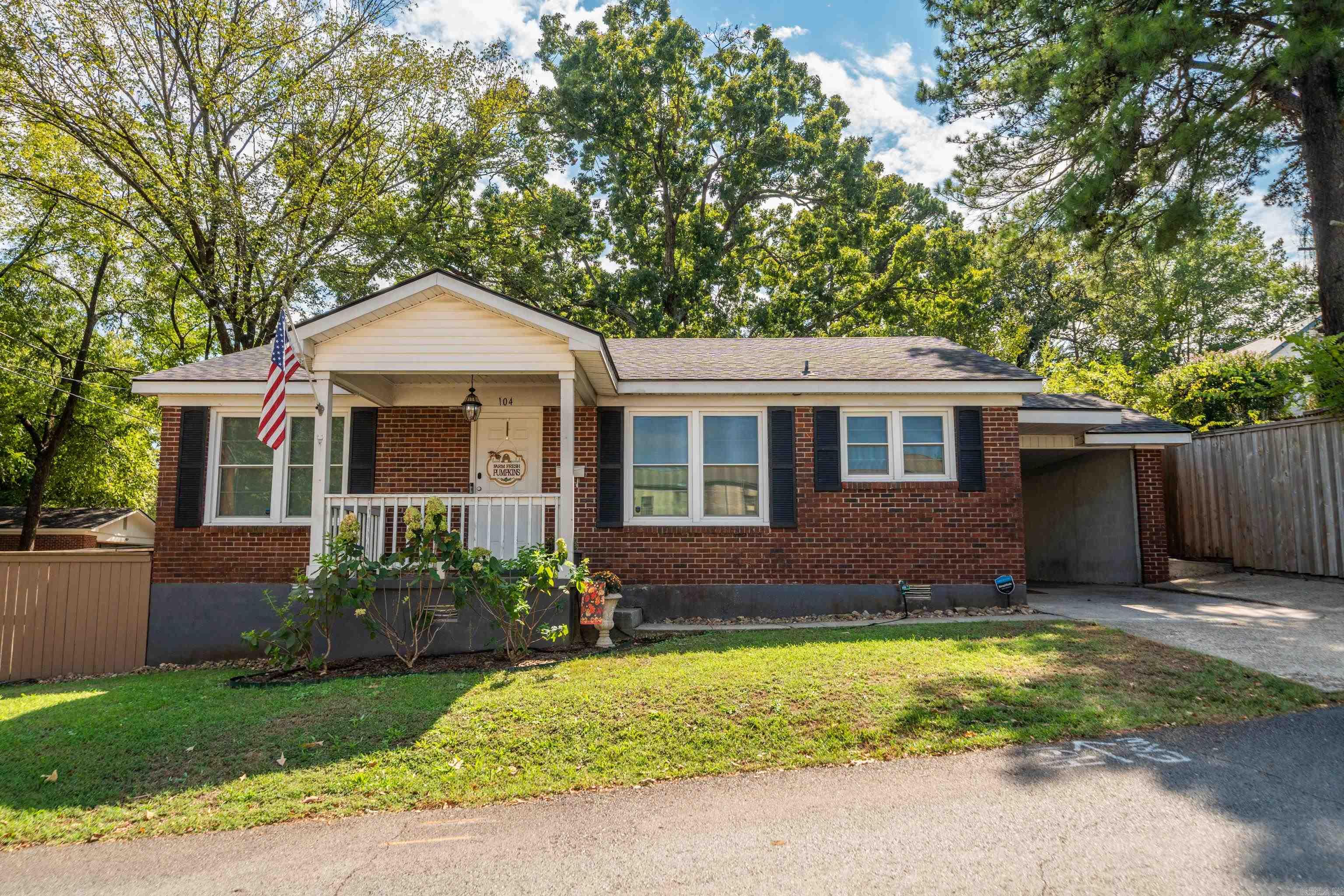 104 E St. Louis Street Property Photo 31