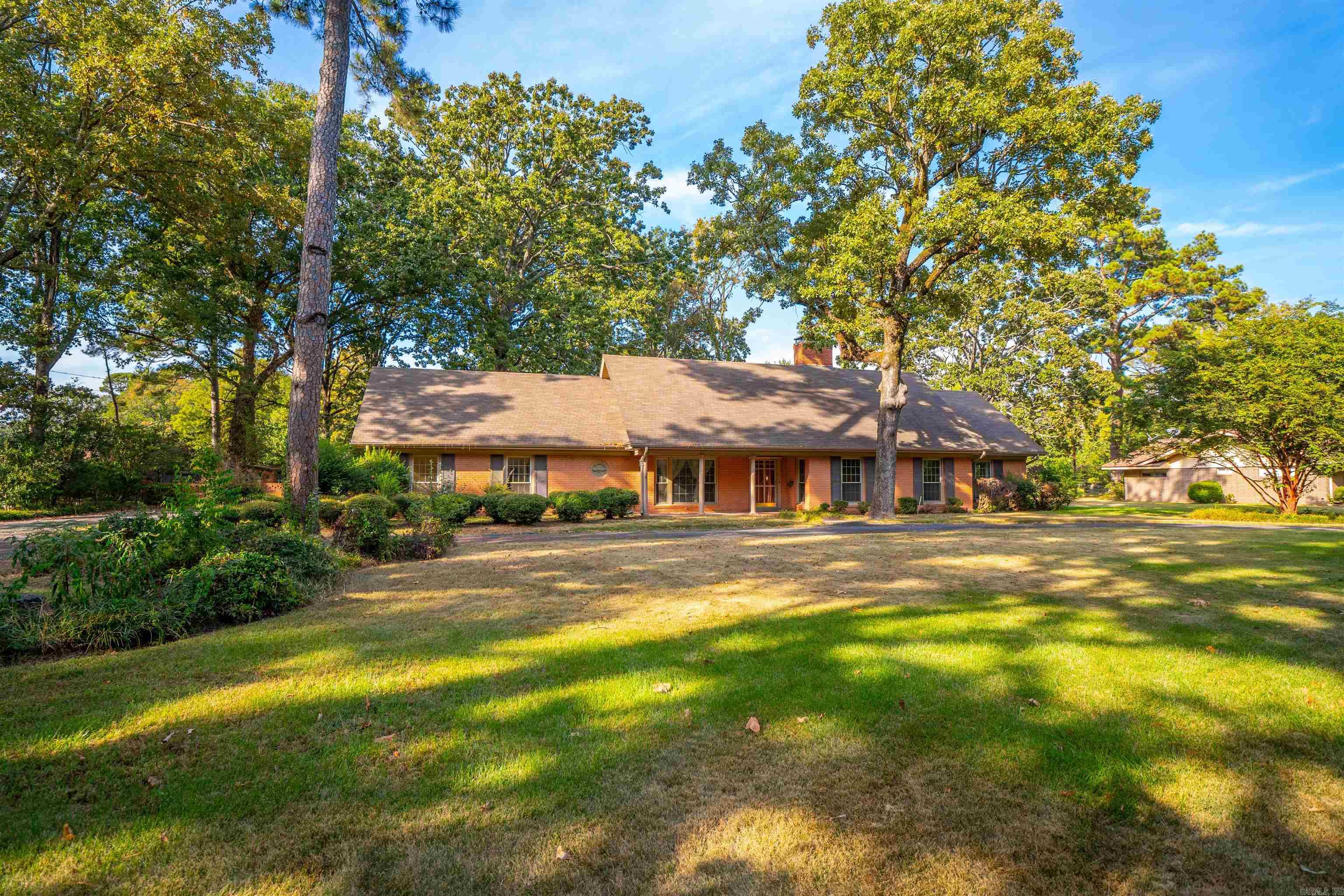 8 Southern Pines Drive Property Photo 1