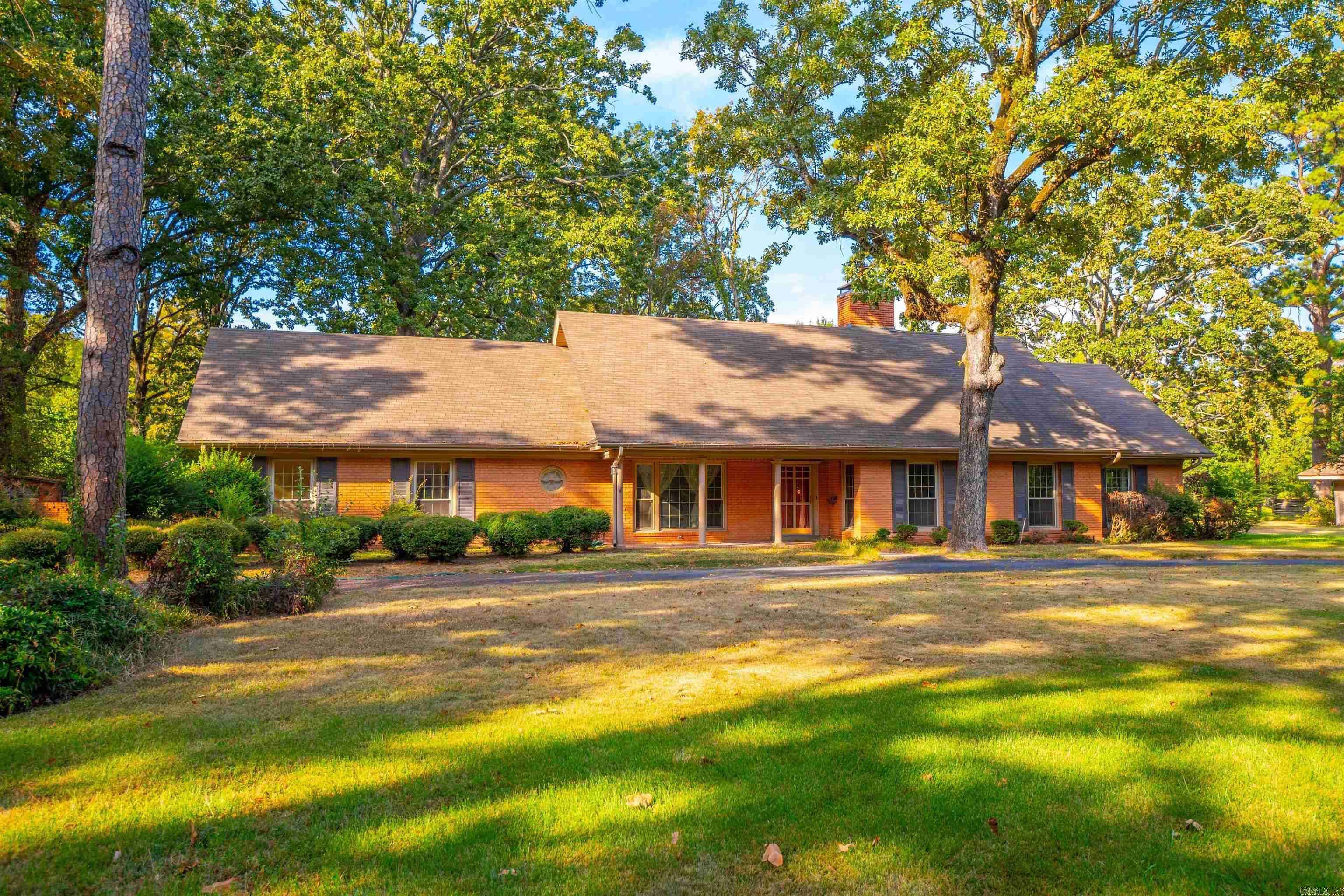8 Southern Pines Drive Property Photo 2