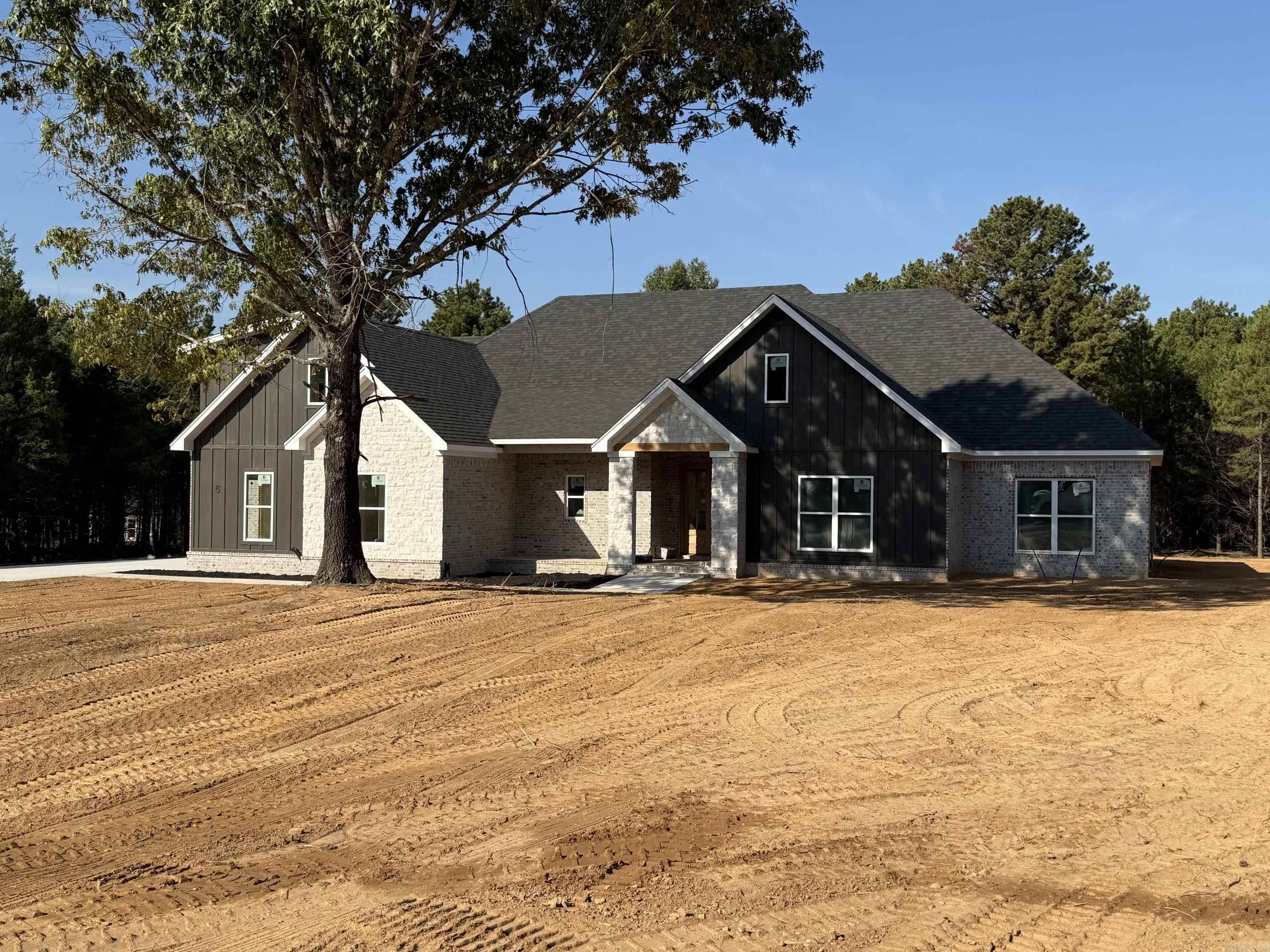 5 Silver Fox Cove Property Photo 1