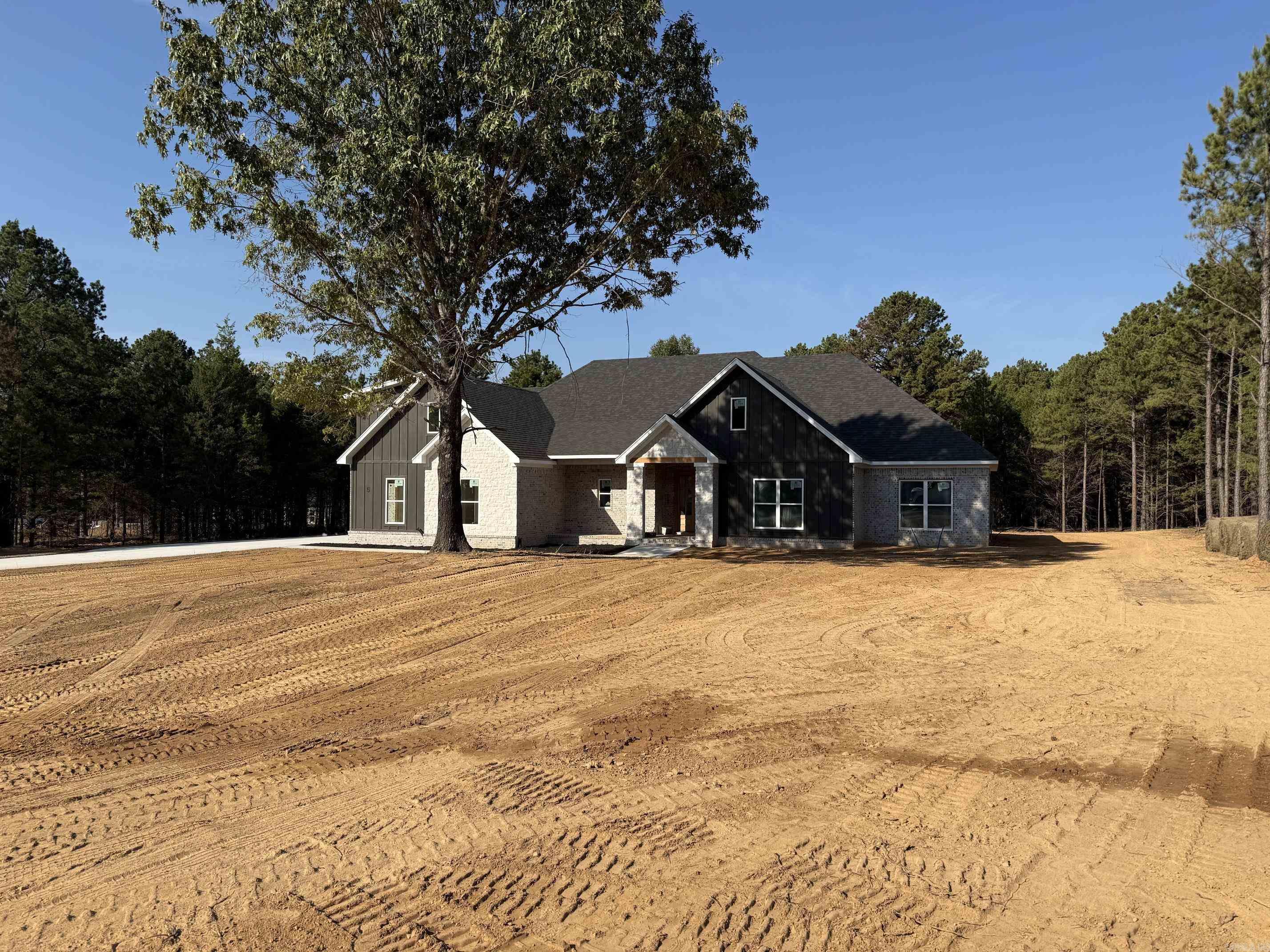 5 Silver Fox Cove Property Photo 4