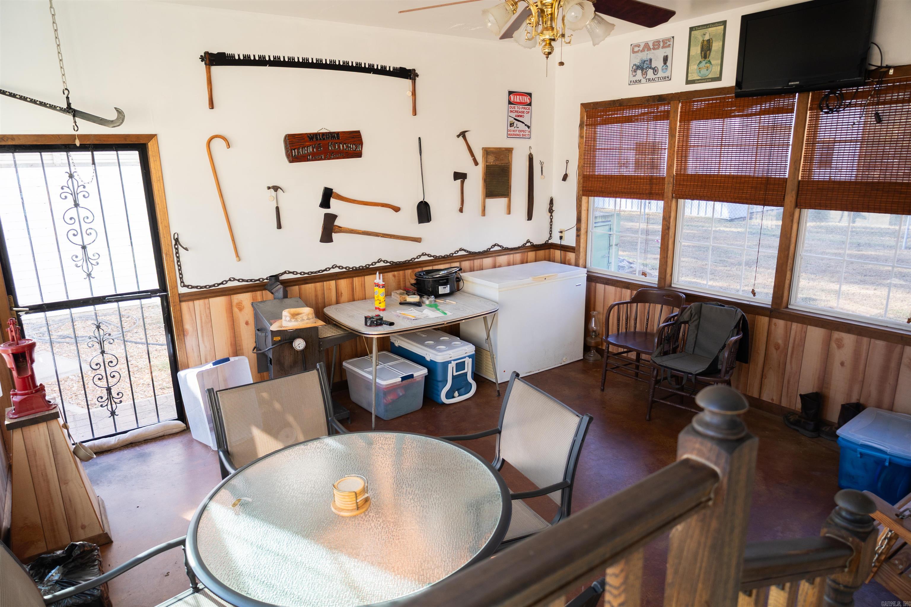 707 Faye Property Photo 18