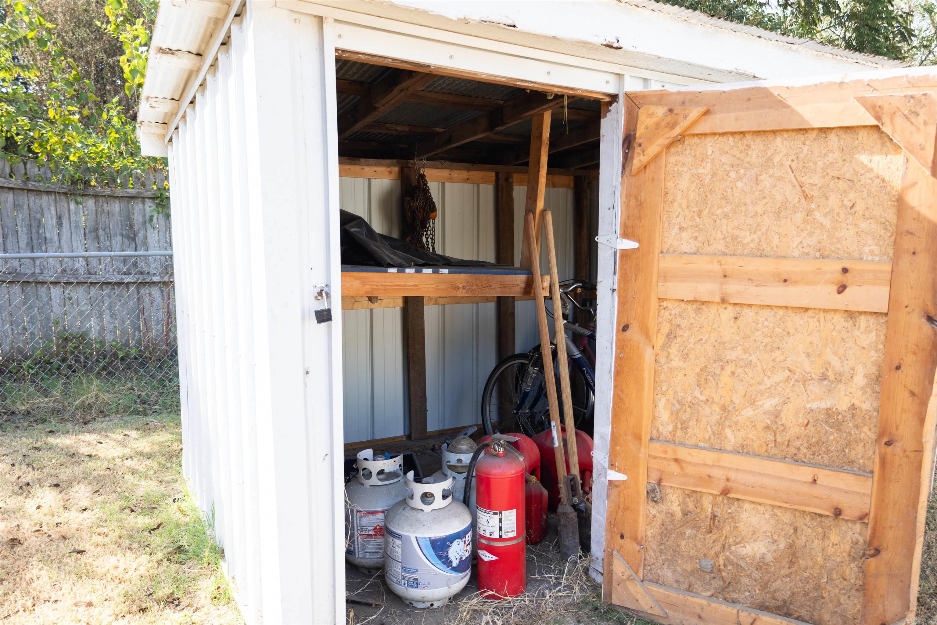 707 Faye Property Photo 24