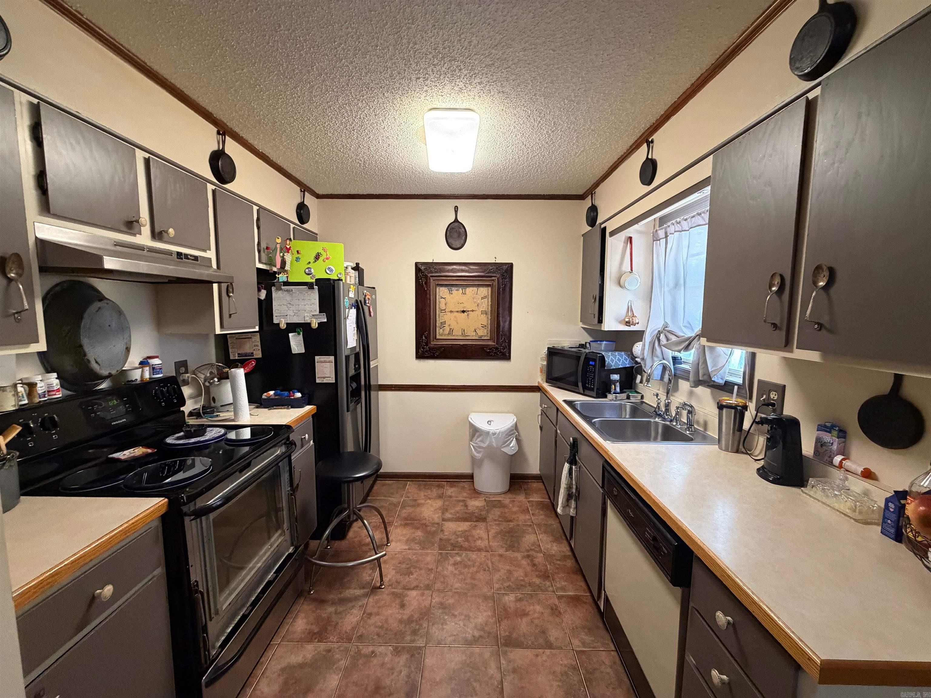 32 Windfield Circle Property Photo 3