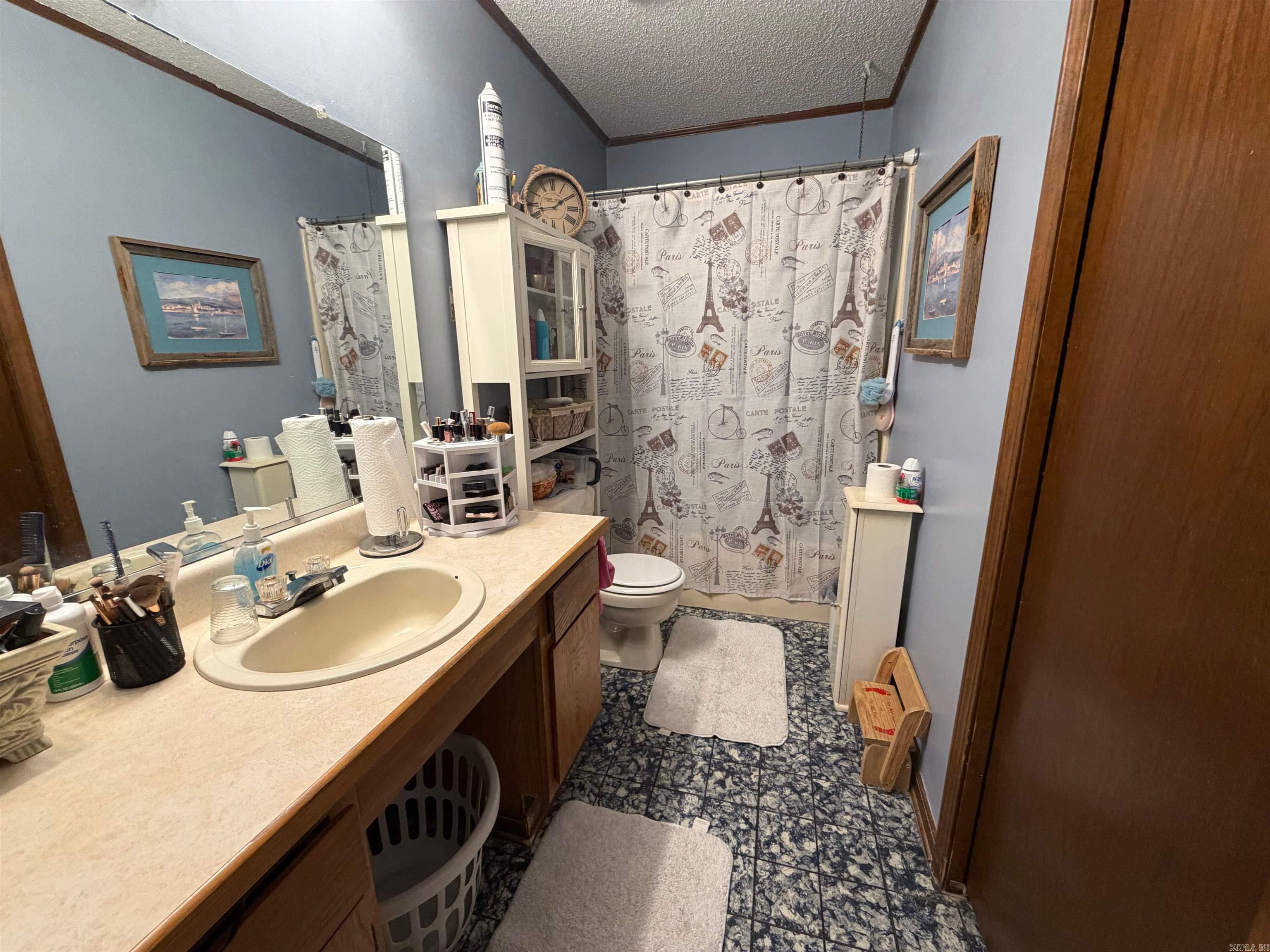 32 Windfield Circle Property Photo 6