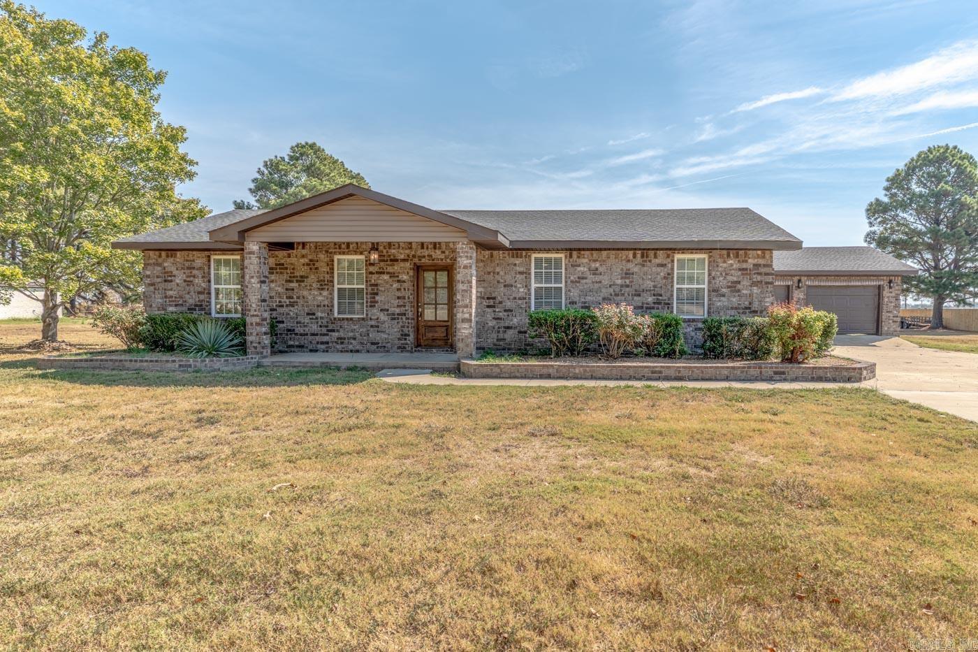 4049 Highway 163 Property Photo 1