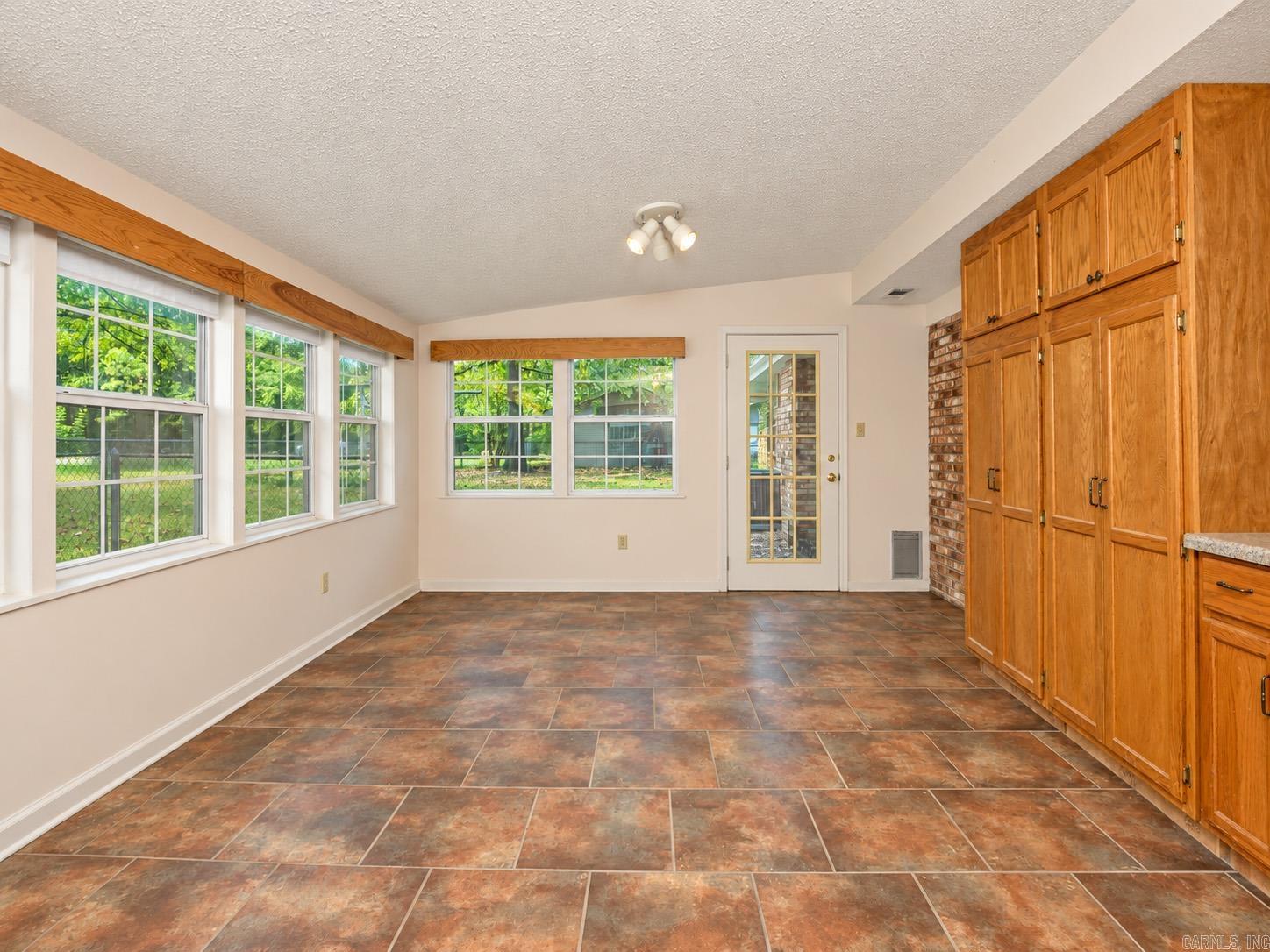 10624 Glendale Road Property Photo 24