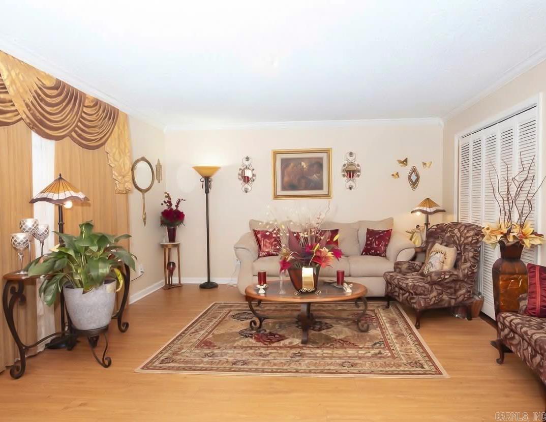 6621 Chateau Drive Property Photo 10