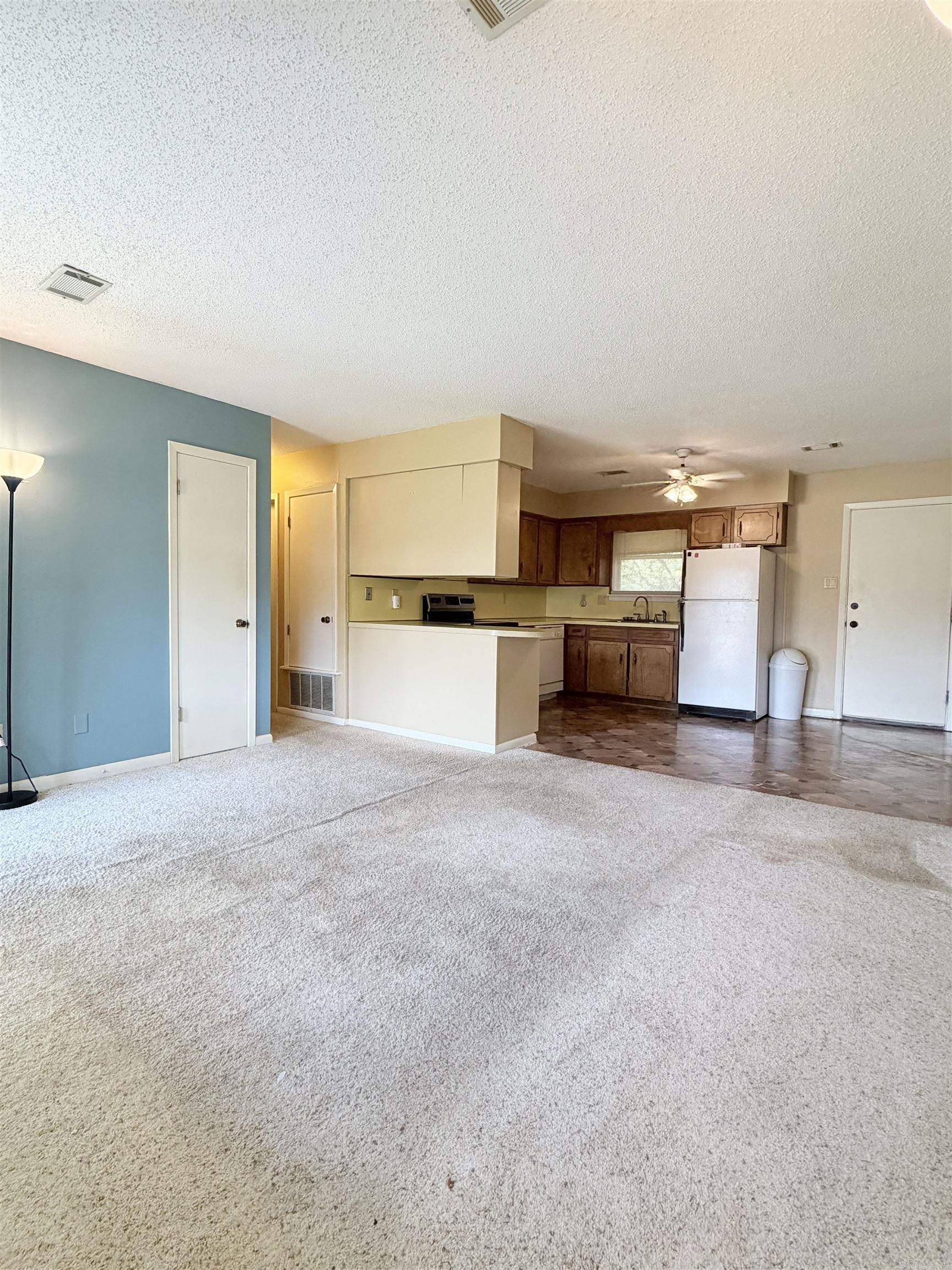 102 Fairway Drive Property Photo 5