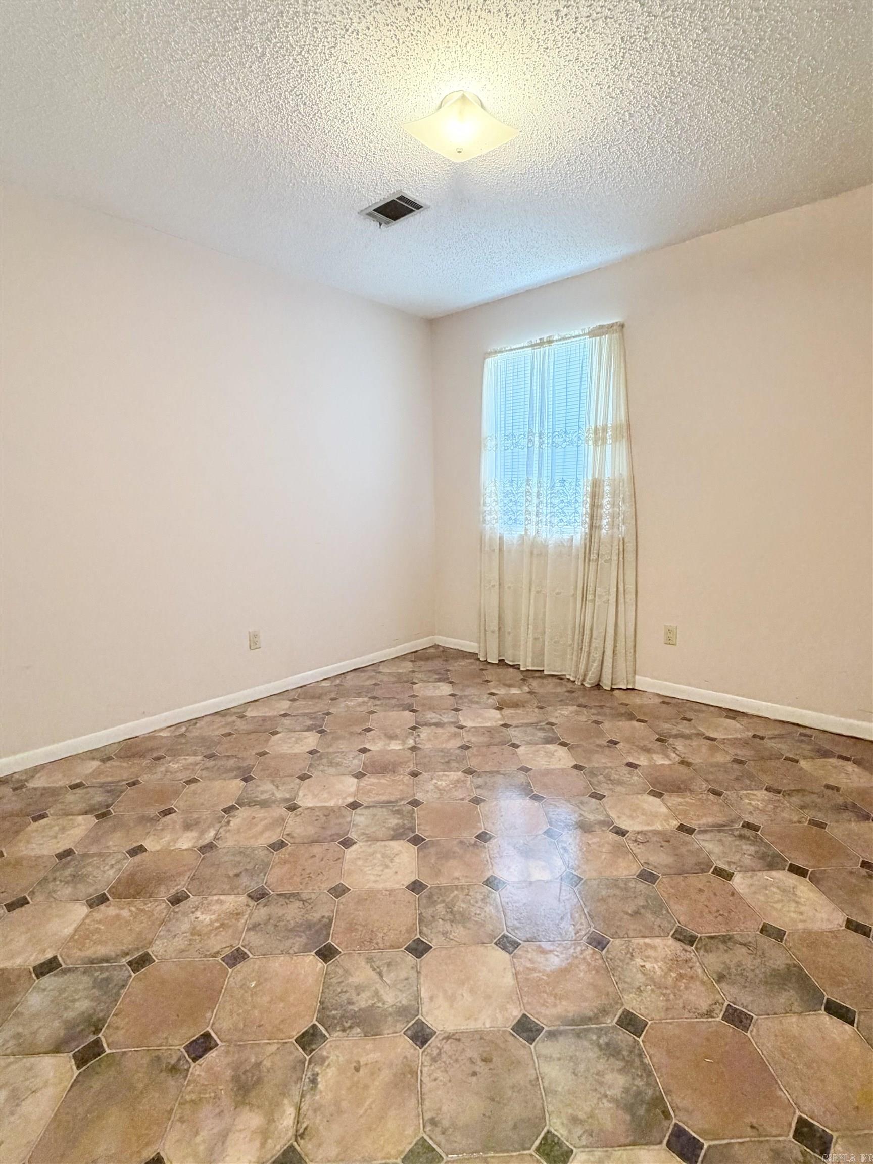 102 Fairway Drive Property Photo 7