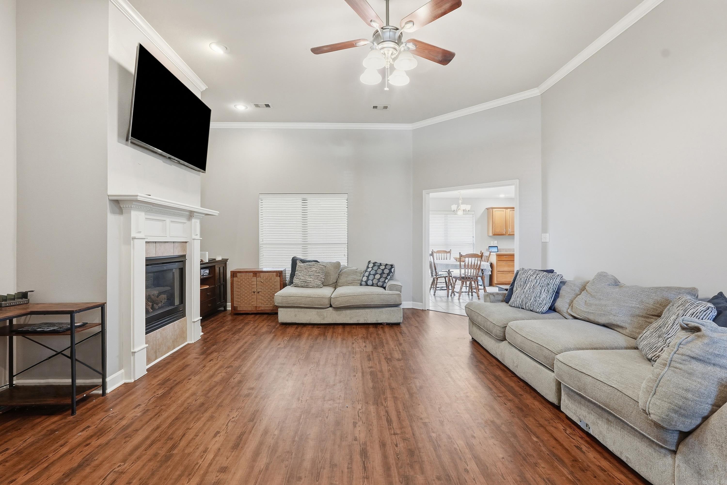 2505 Gladiola Property Photo 7