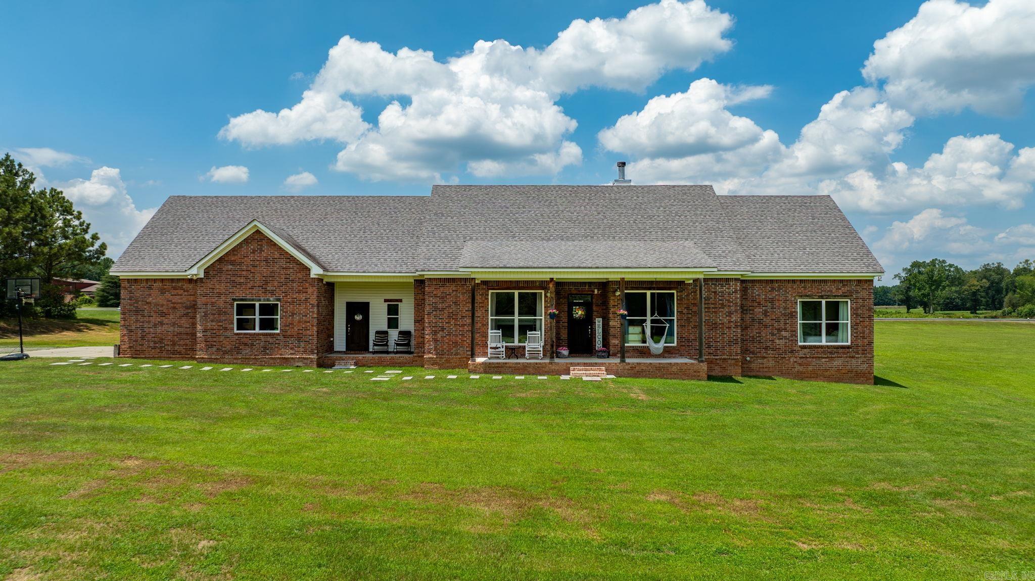 44 Cessna Avenue Property Photo 1
