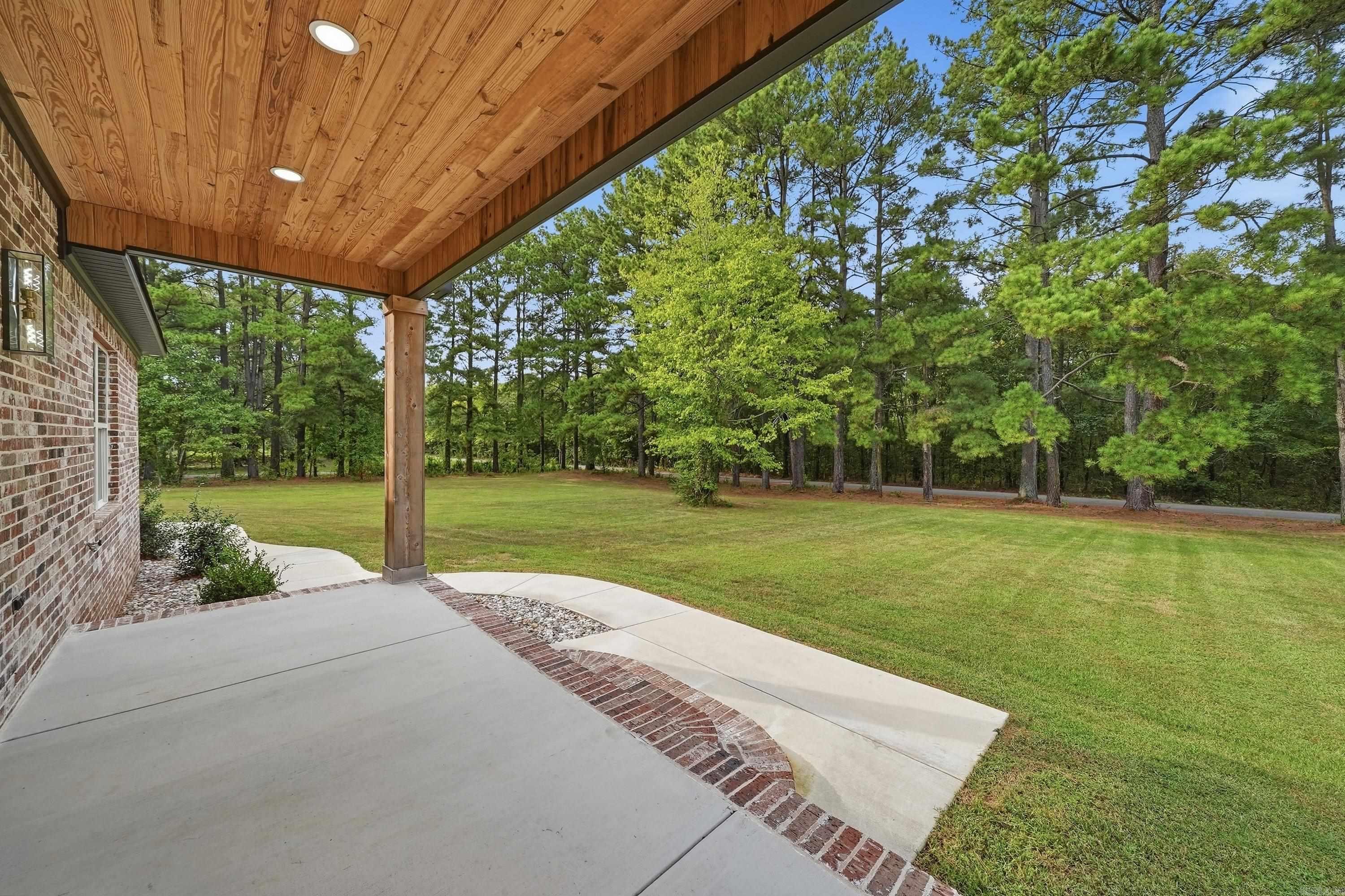 270 Arrowhead Road Property Photo 4