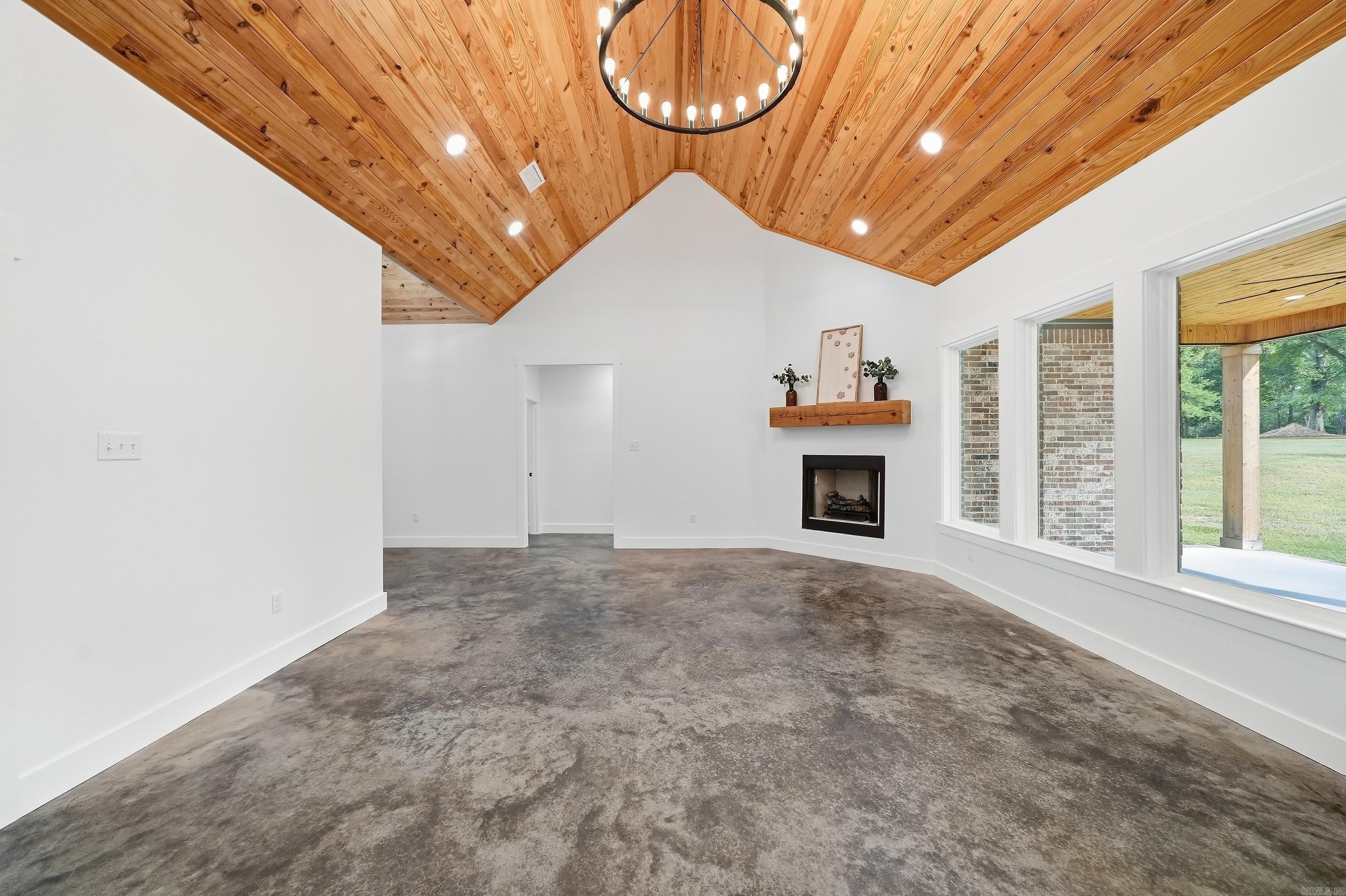 270 Arrowhead Road Property Photo 10