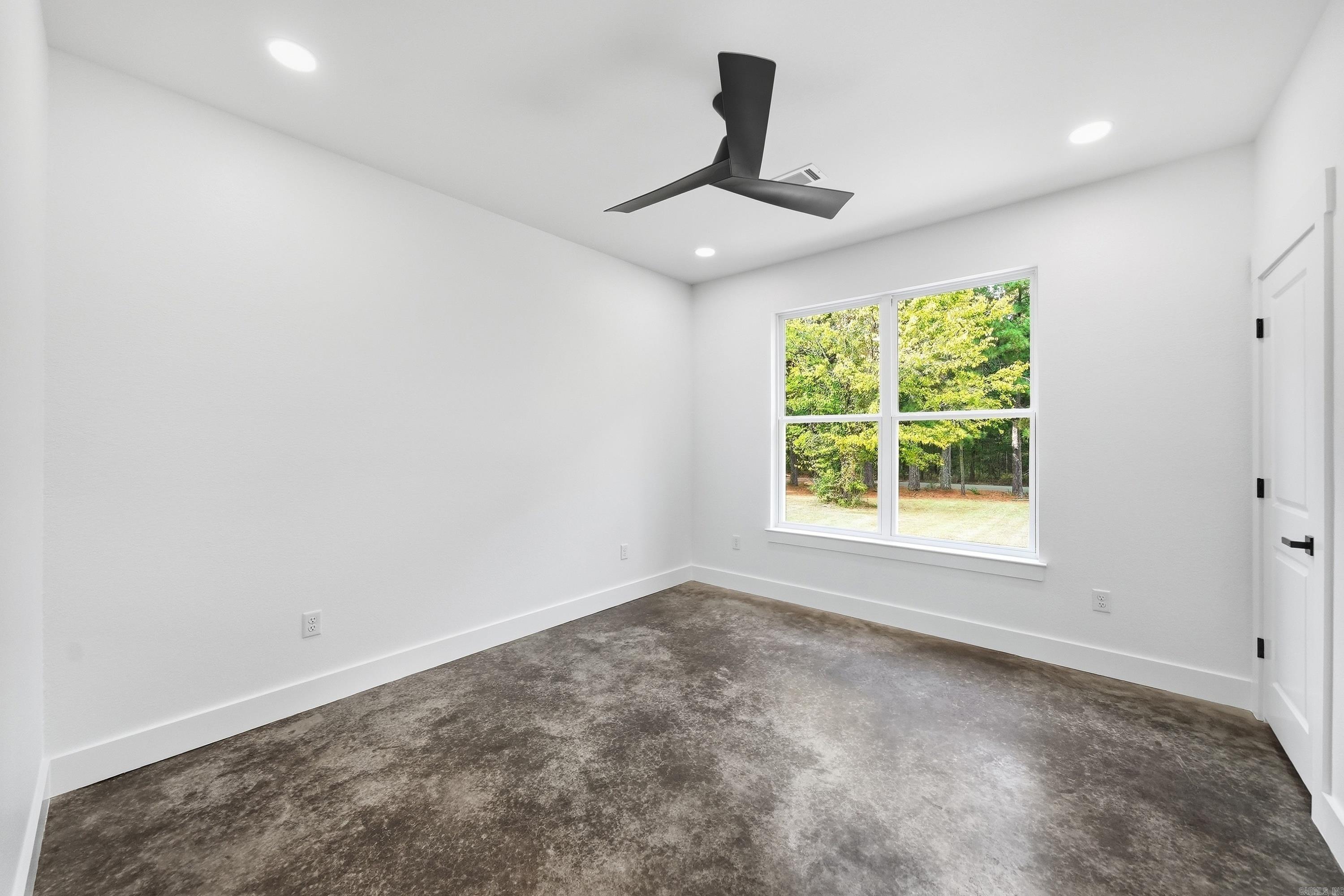270 Arrowhead Road Property Photo 38
