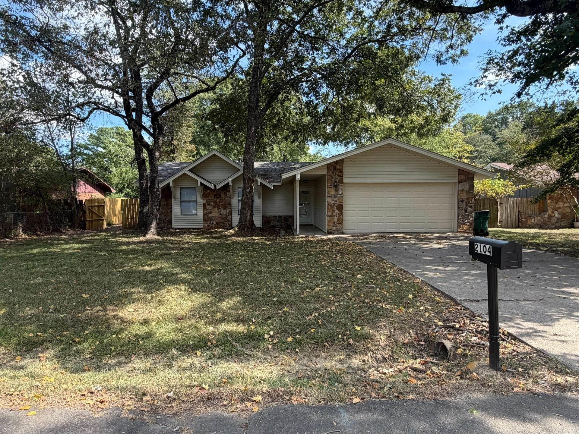 2104 West Street Property Photo 1