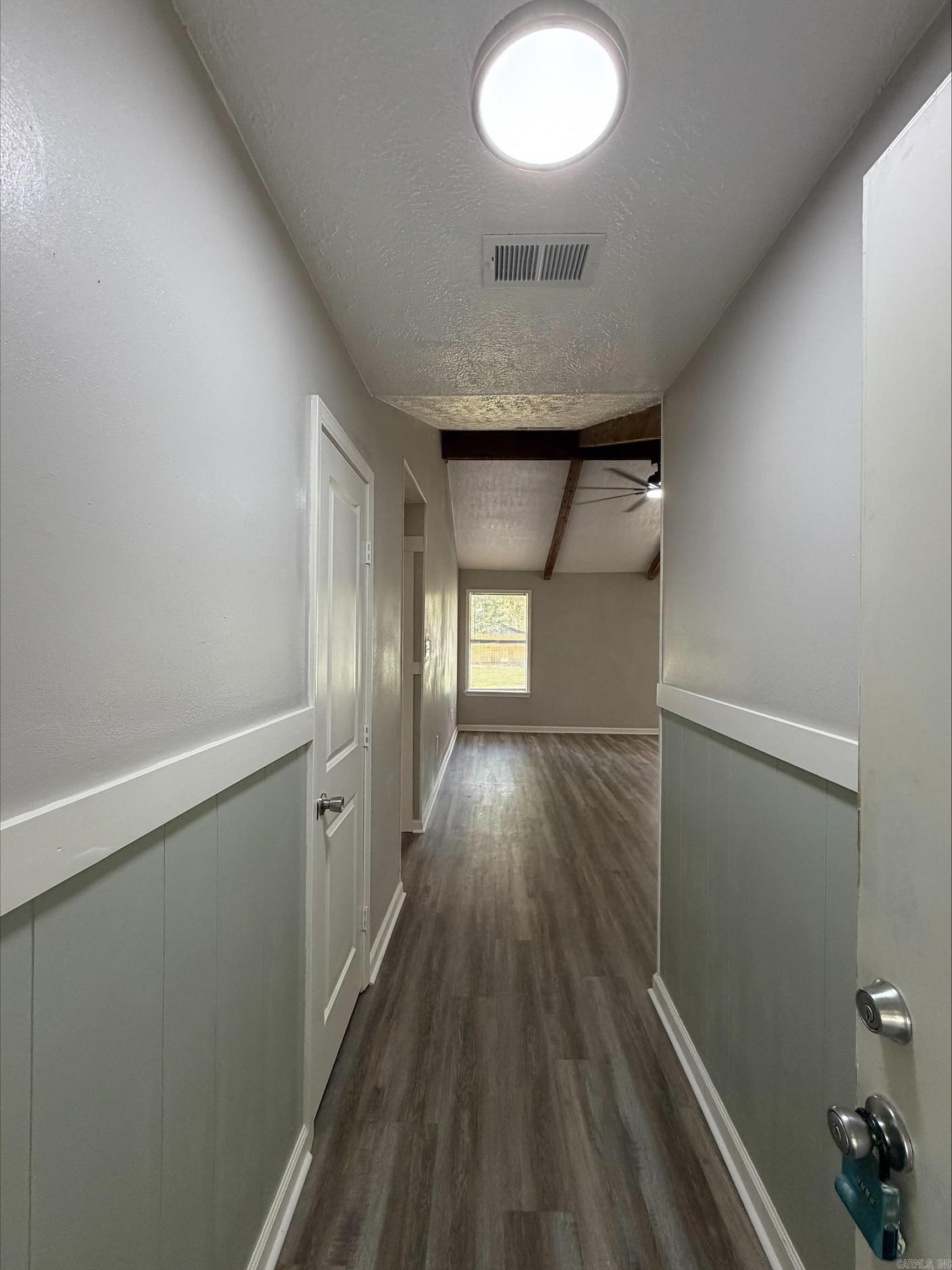 2104 West Street Property Photo 2