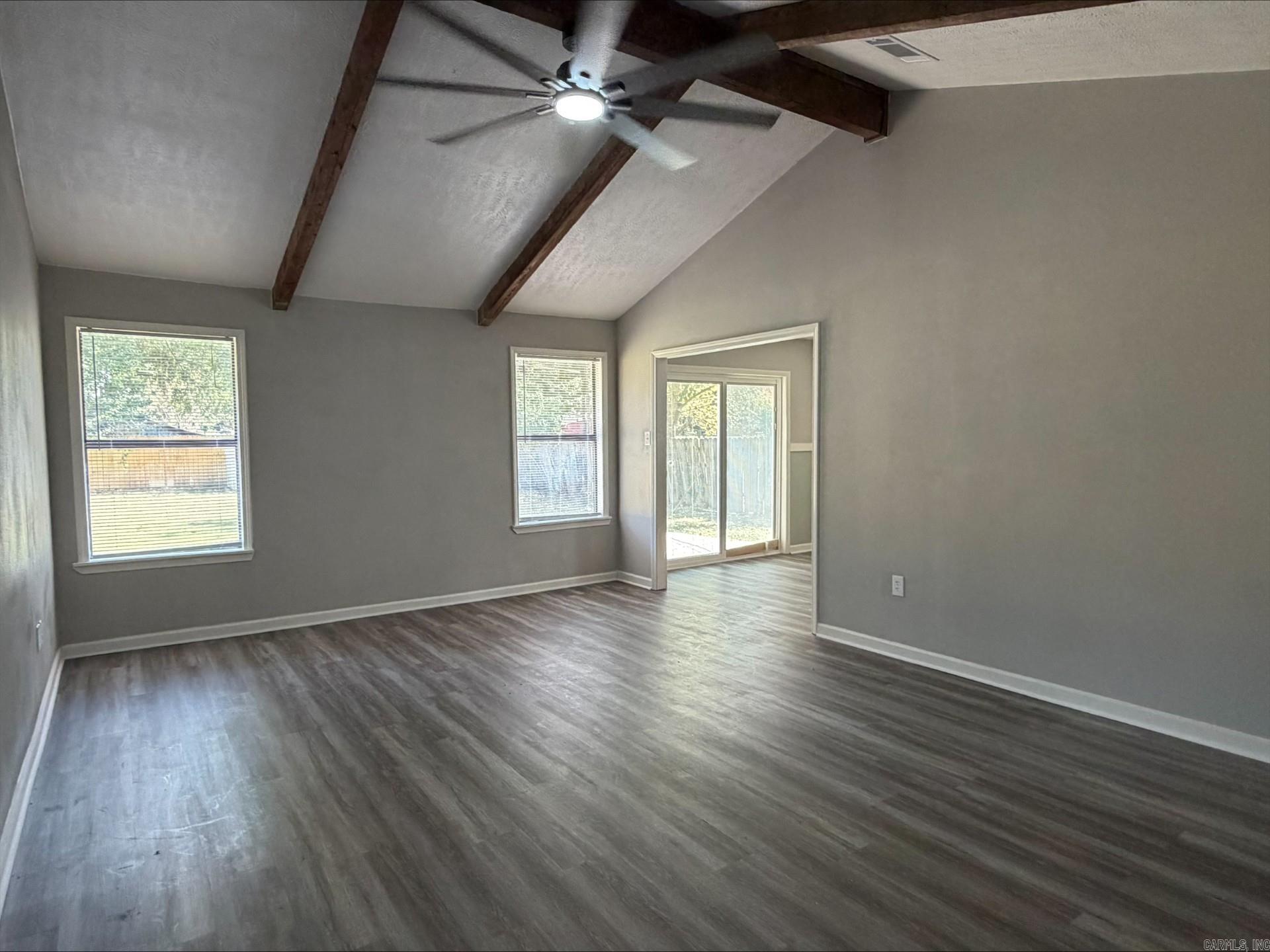 2104 West Street Property Photo 3