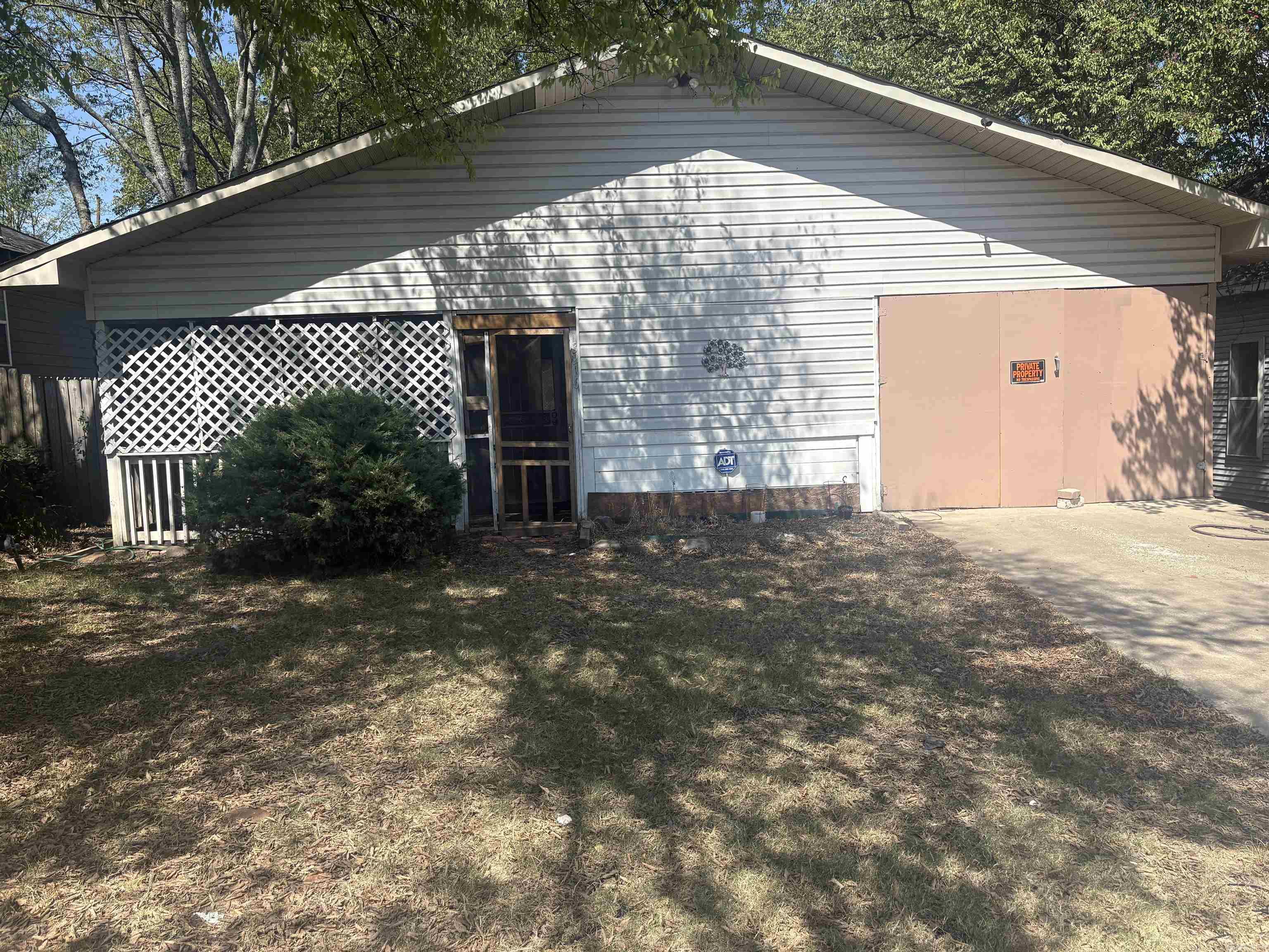 3216 Lamar Property Photo 1