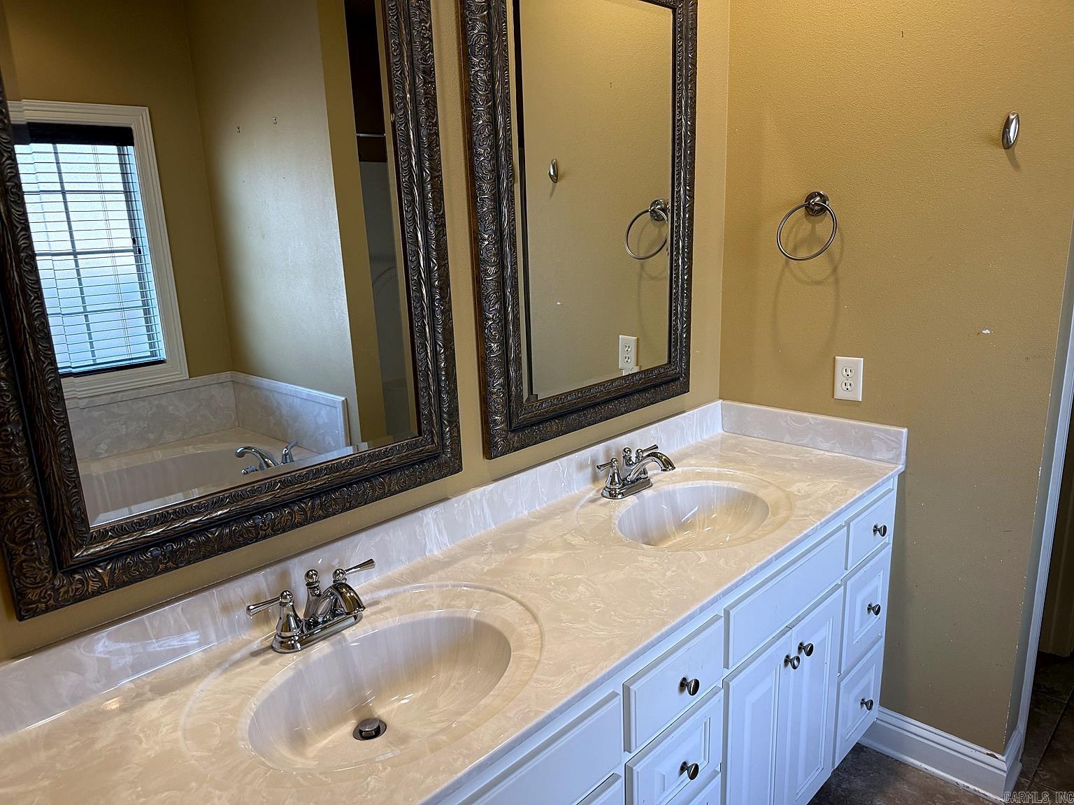 428 Jennifer Lane Property Photo 11
