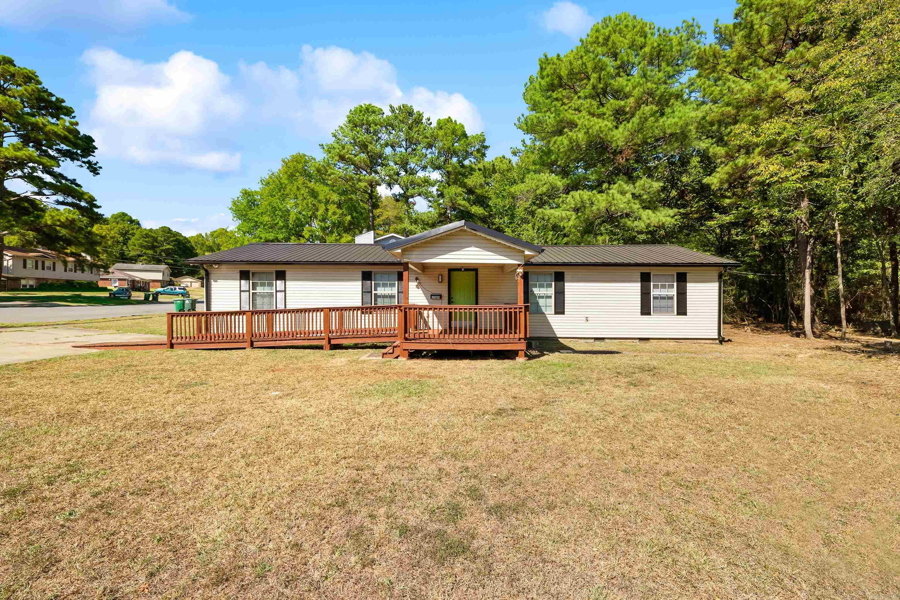 2309 Dorchester Drive Property Photo 1