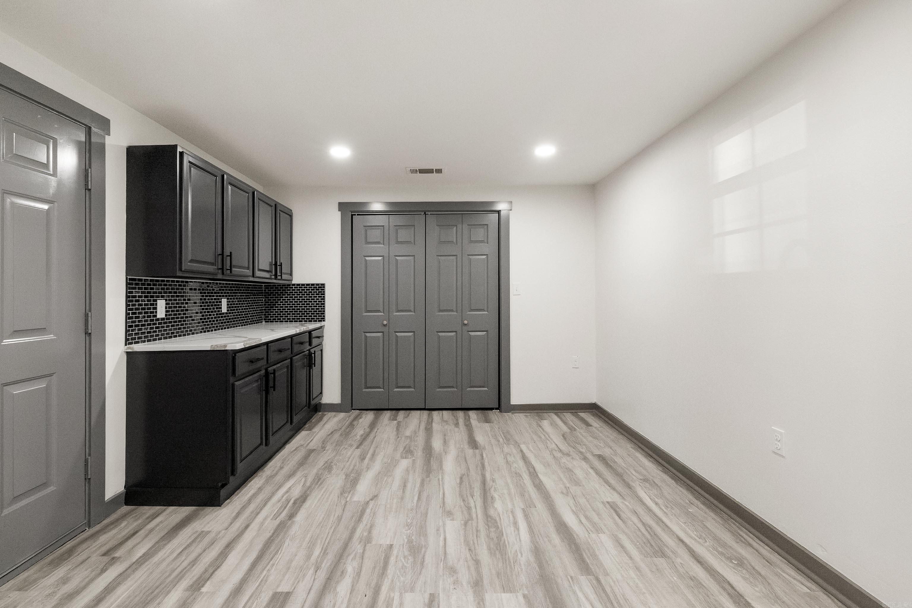 2309 Dorchester Drive Property Photo 16