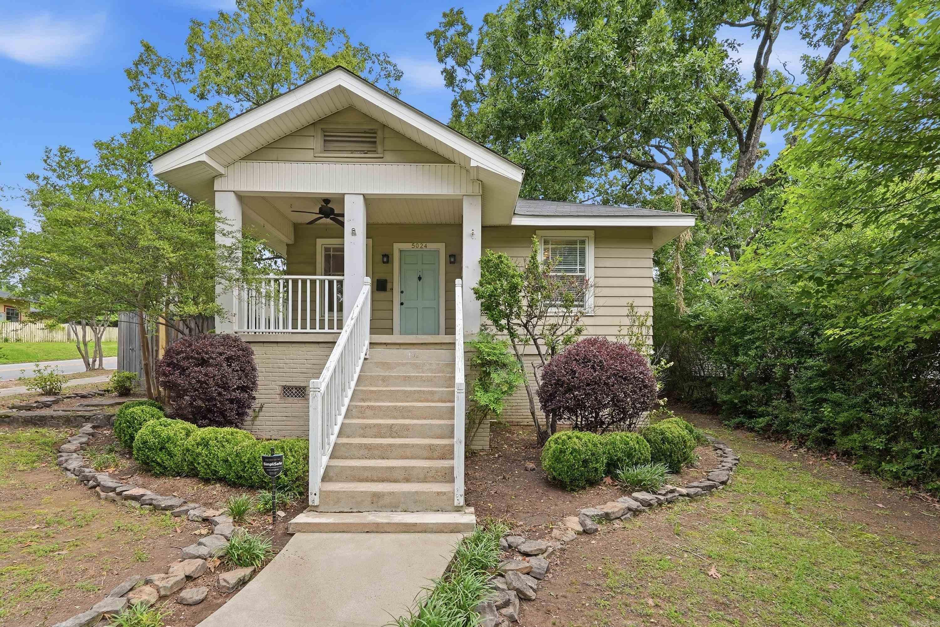 5024 Woodlawn Property Photo 1