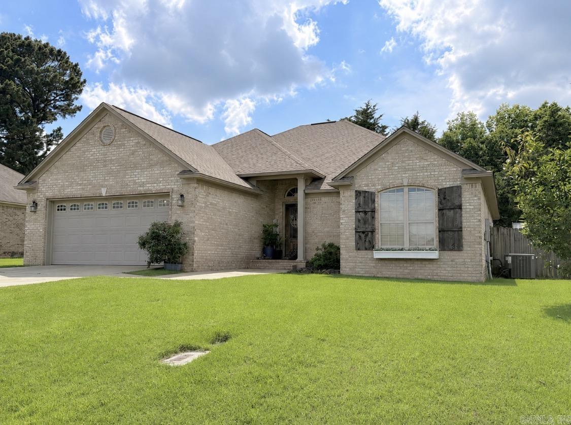63 Rebecca Lane Property Photo 3