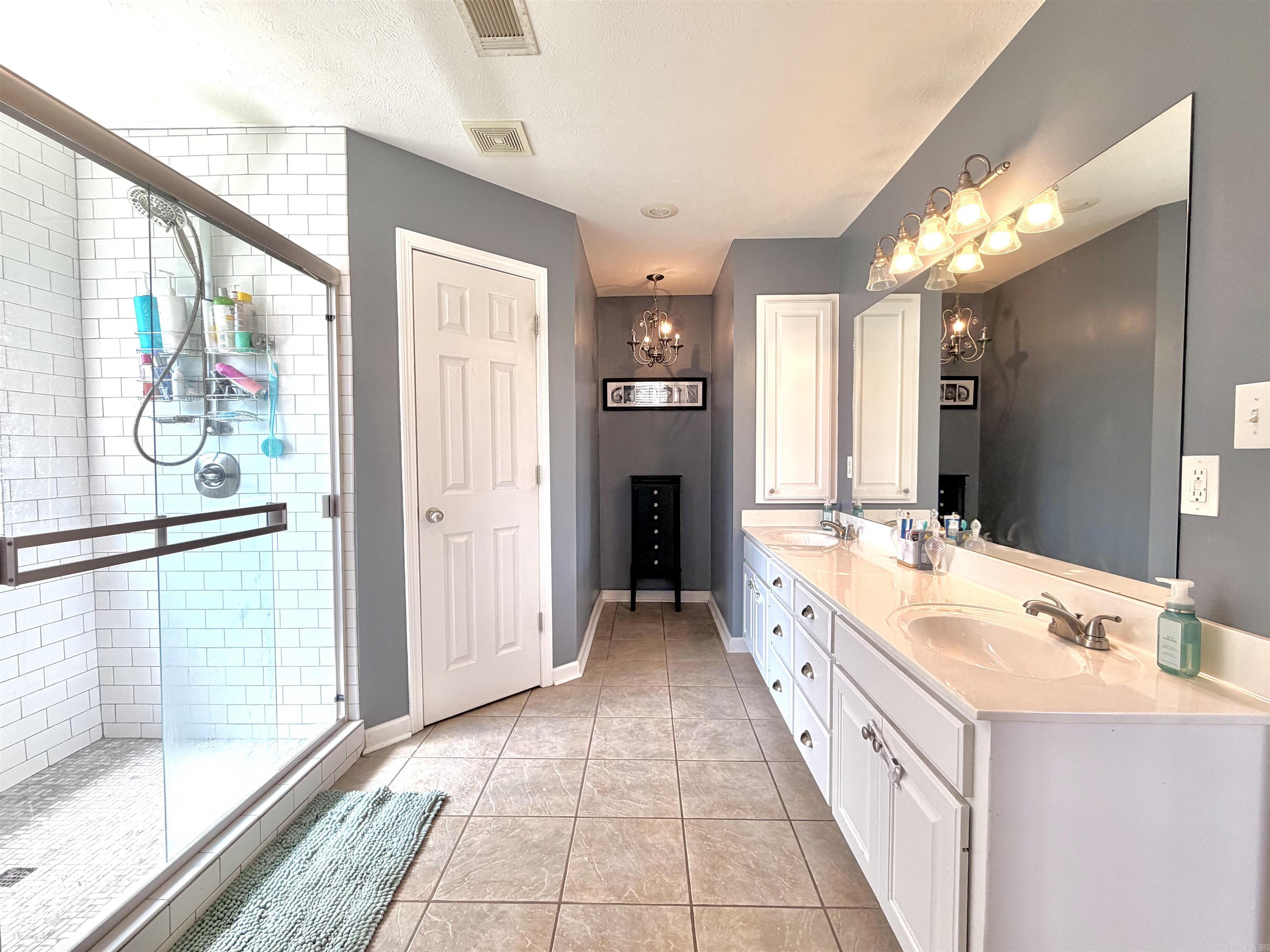 63 Rebecca Lane Property Photo 17