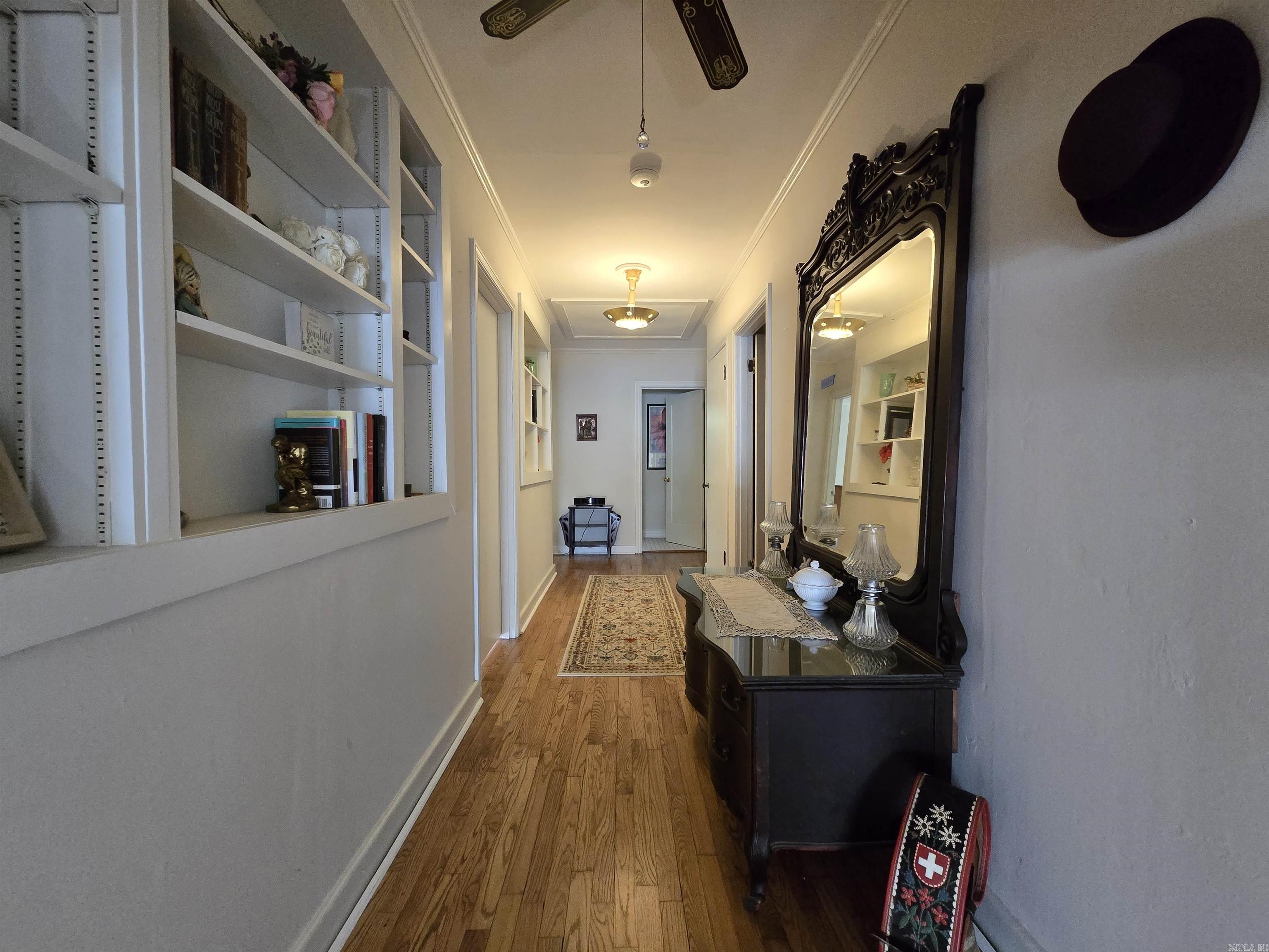 300 N Sixth Street Property Photo 23