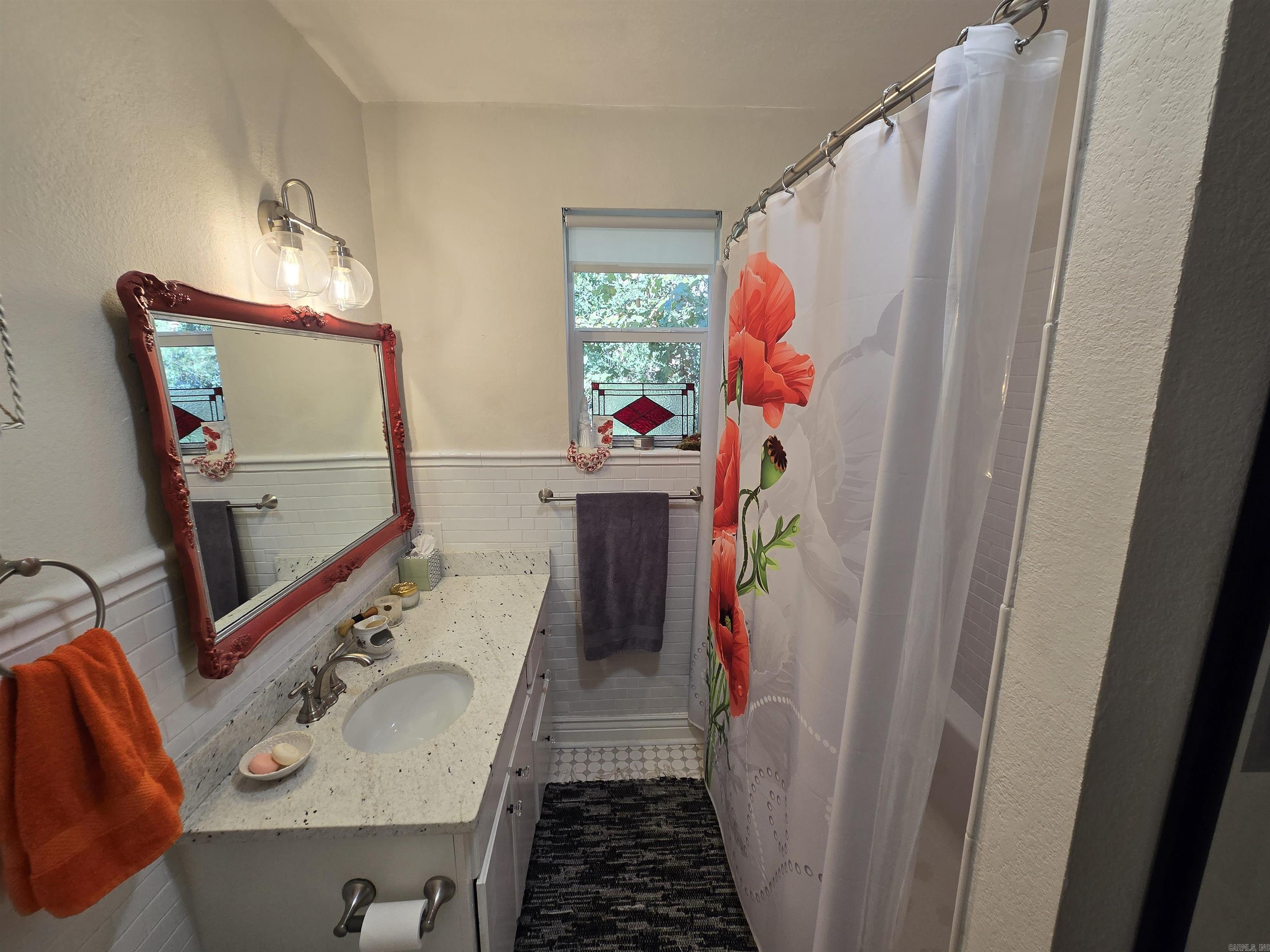300 N Sixth Street Property Photo 29
