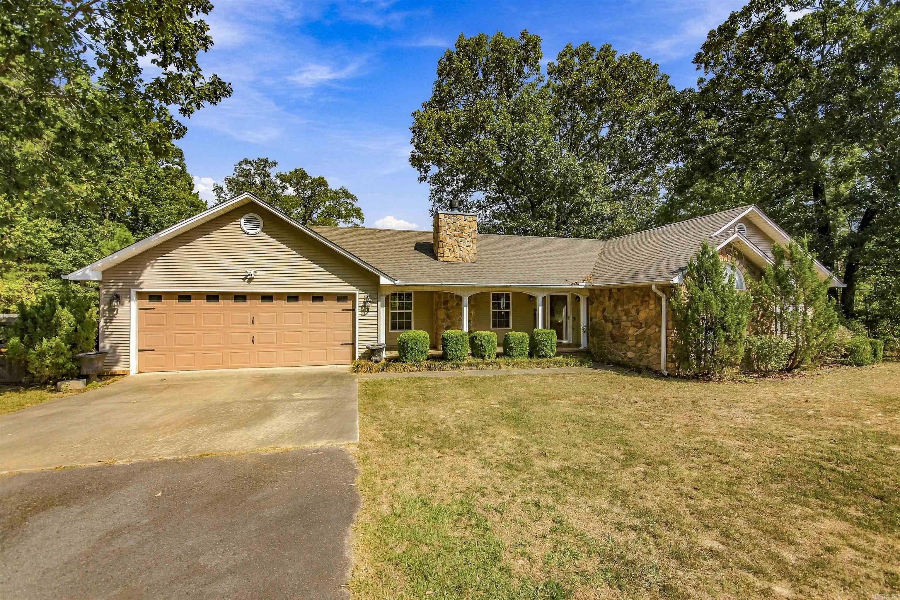 6720 Foxrun East End Drive Property Photo 1