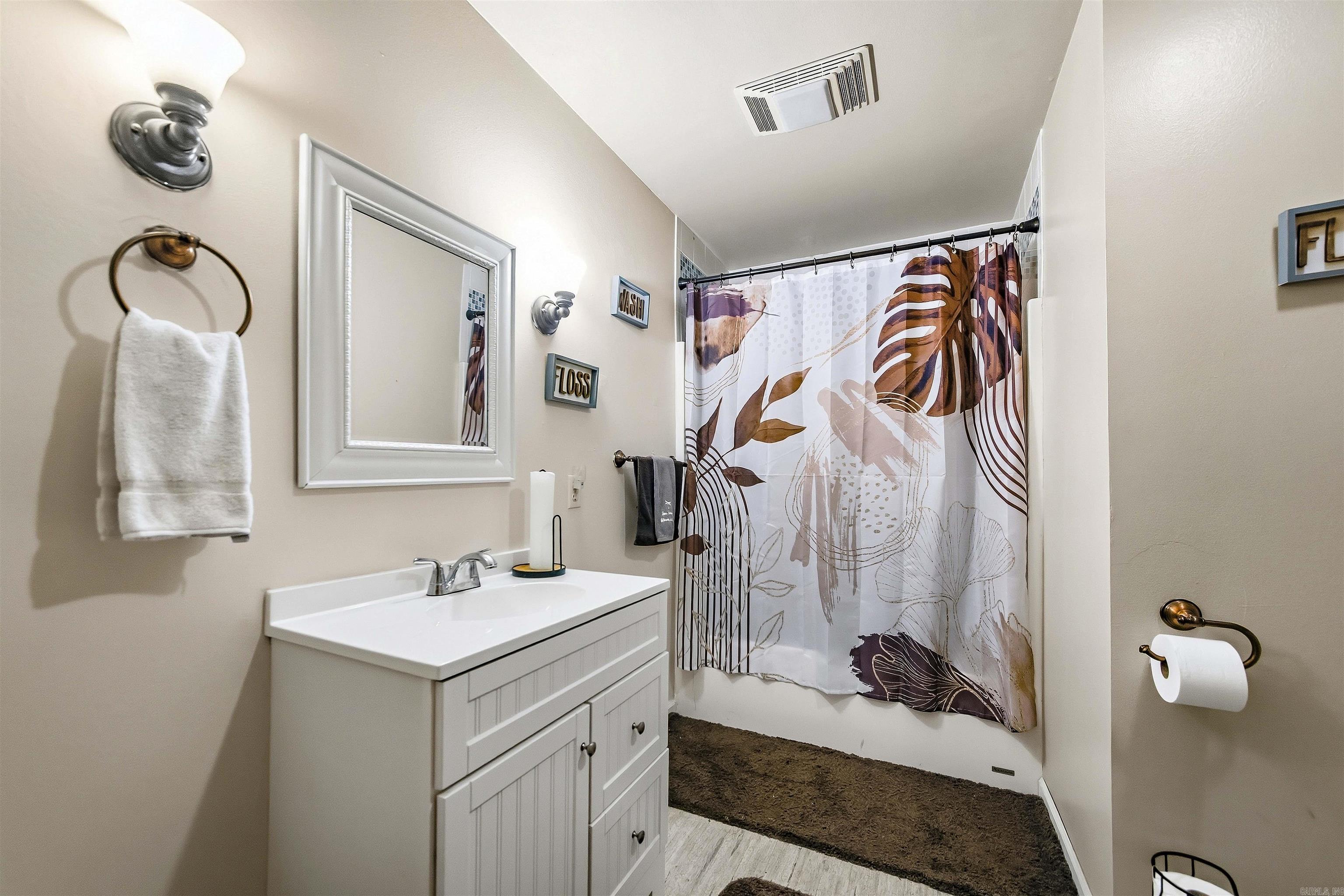 6720 Foxrun East End Drive Property Photo 18