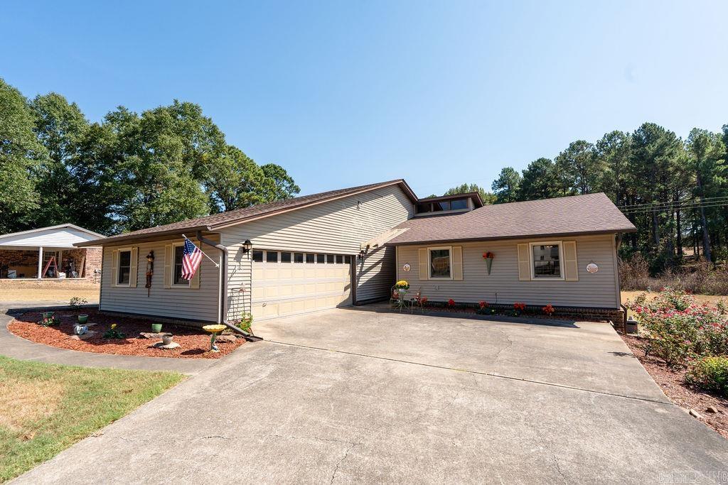 205 Clubhouse Dr. Property Photo 33