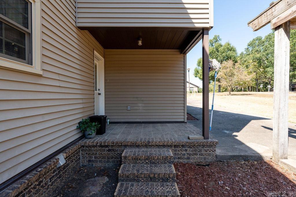 205 Clubhouse Dr. Property Photo 41