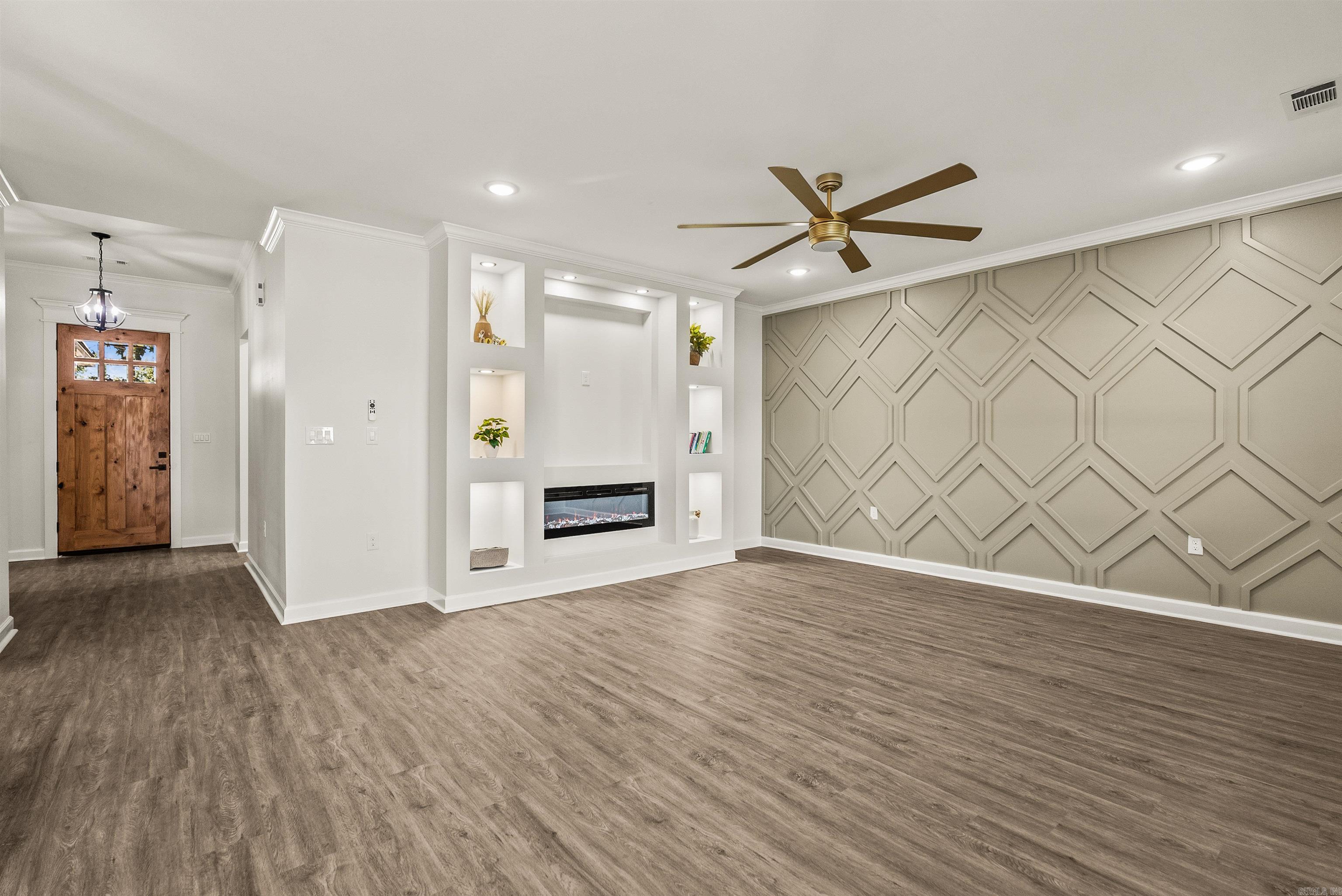 1304 E Maryland Avenue Property Photo 17