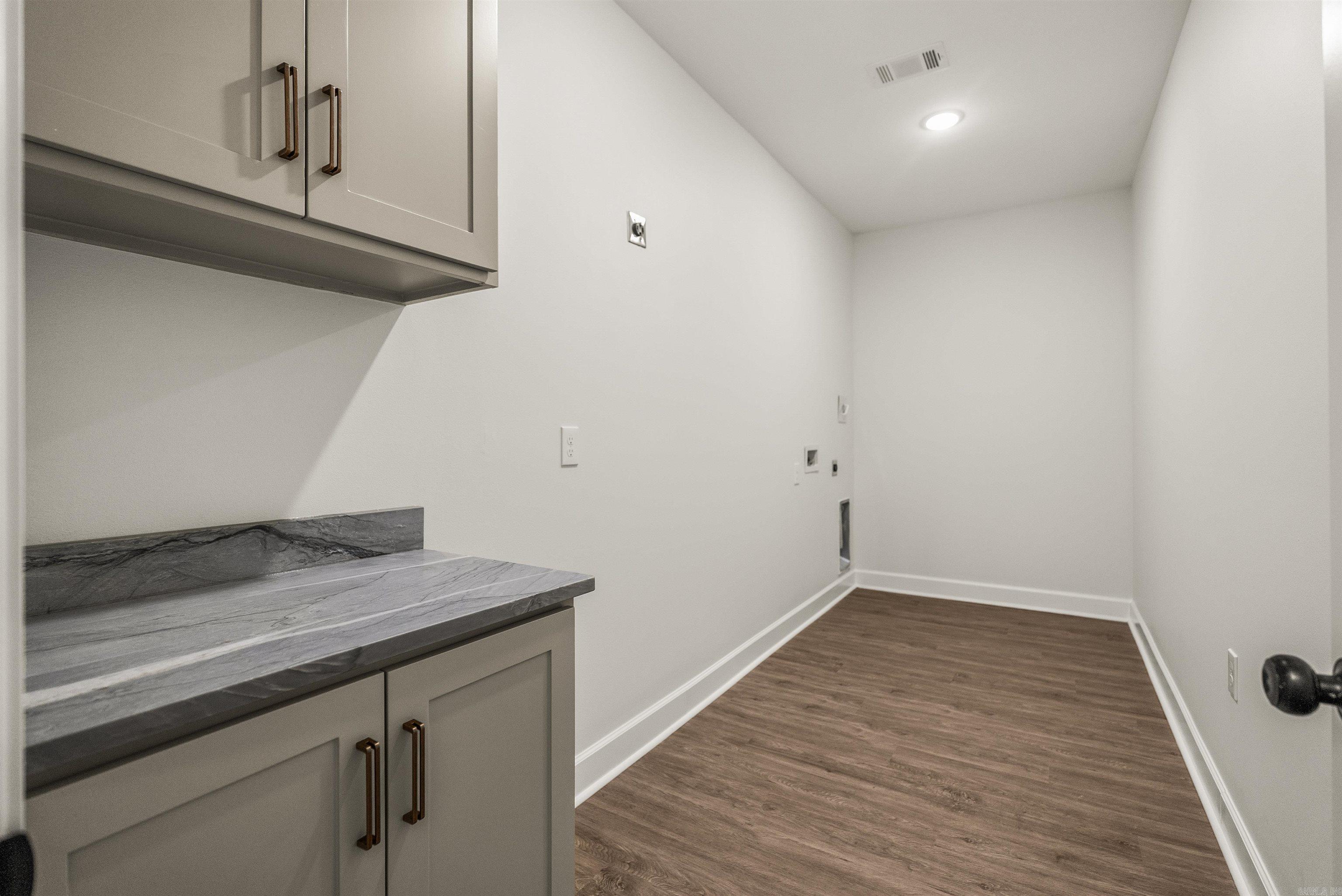 1304 E Maryland Avenue Property Photo 34